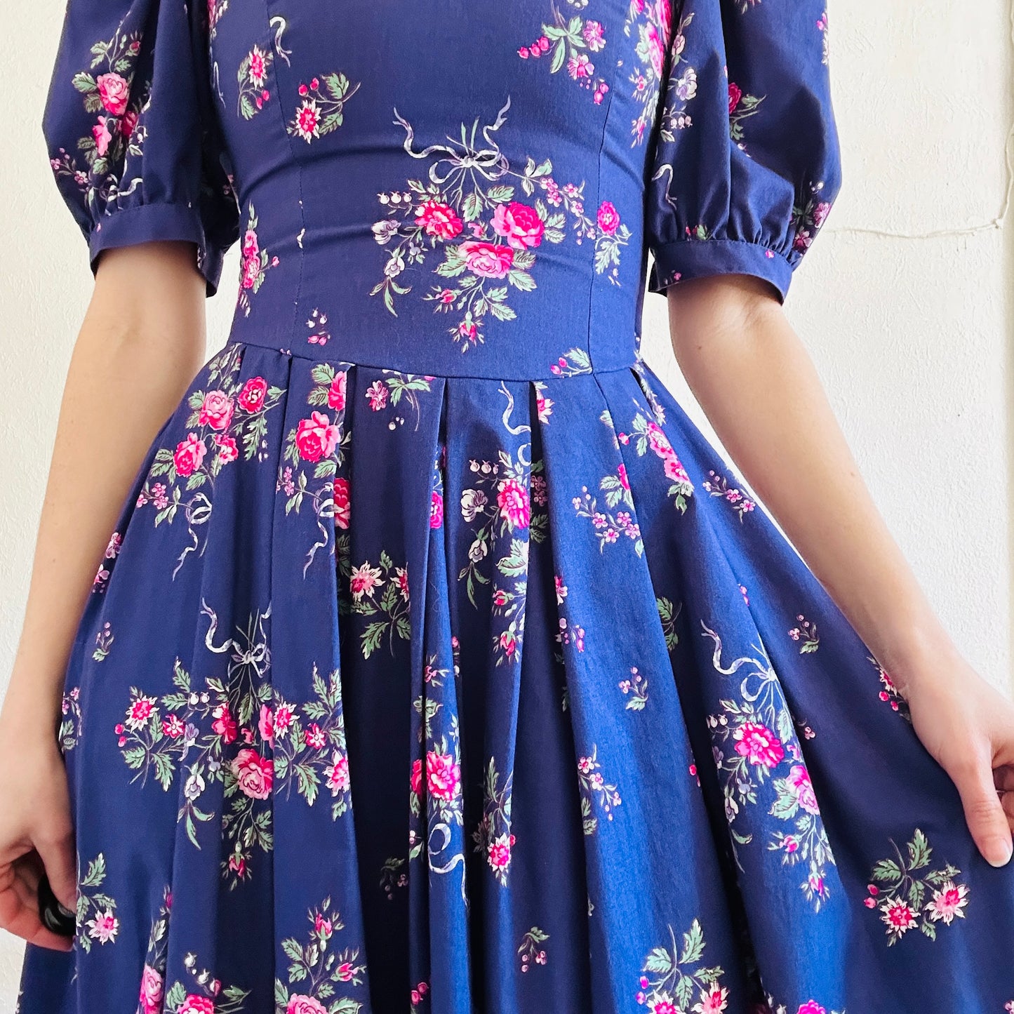 80'S VINTAGE LAURA ASHLEY DRESS // SIZE XSMALL