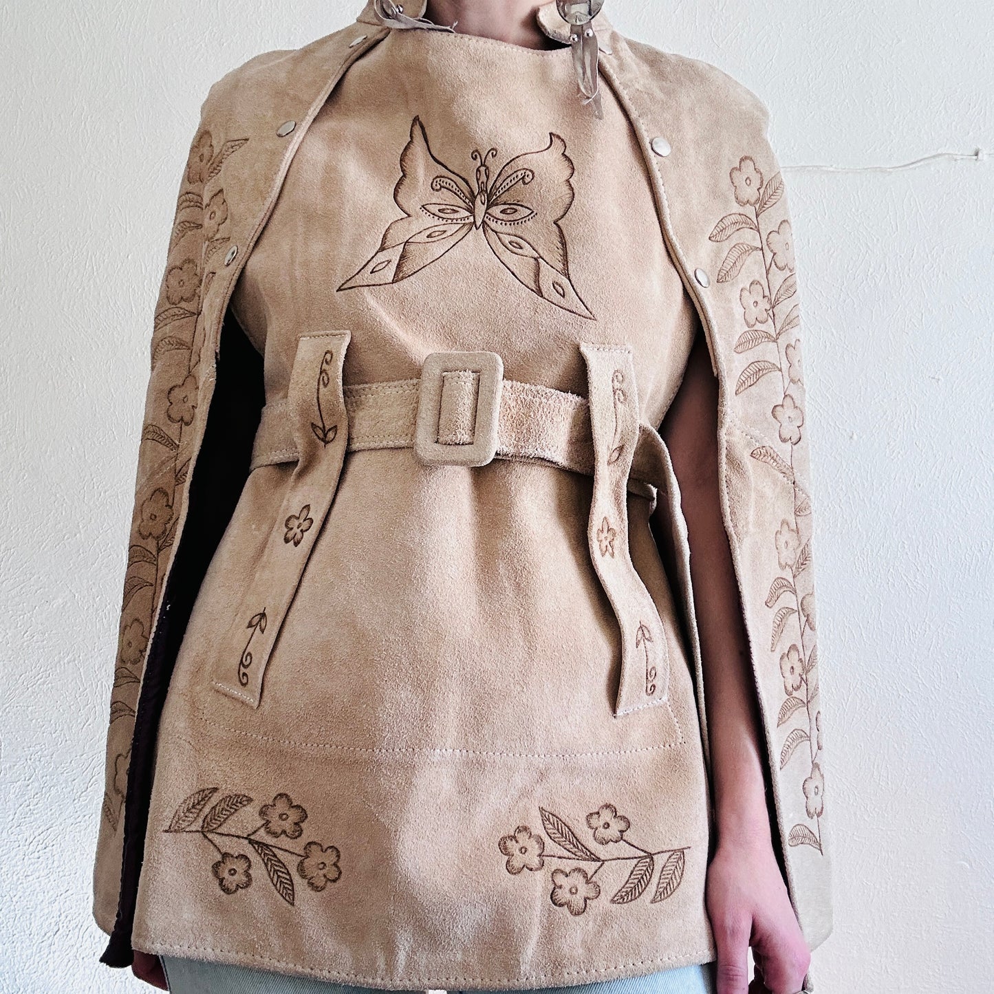 60'S VINTAGE SUEDE MEXICAN CAPE // ONE SIZE