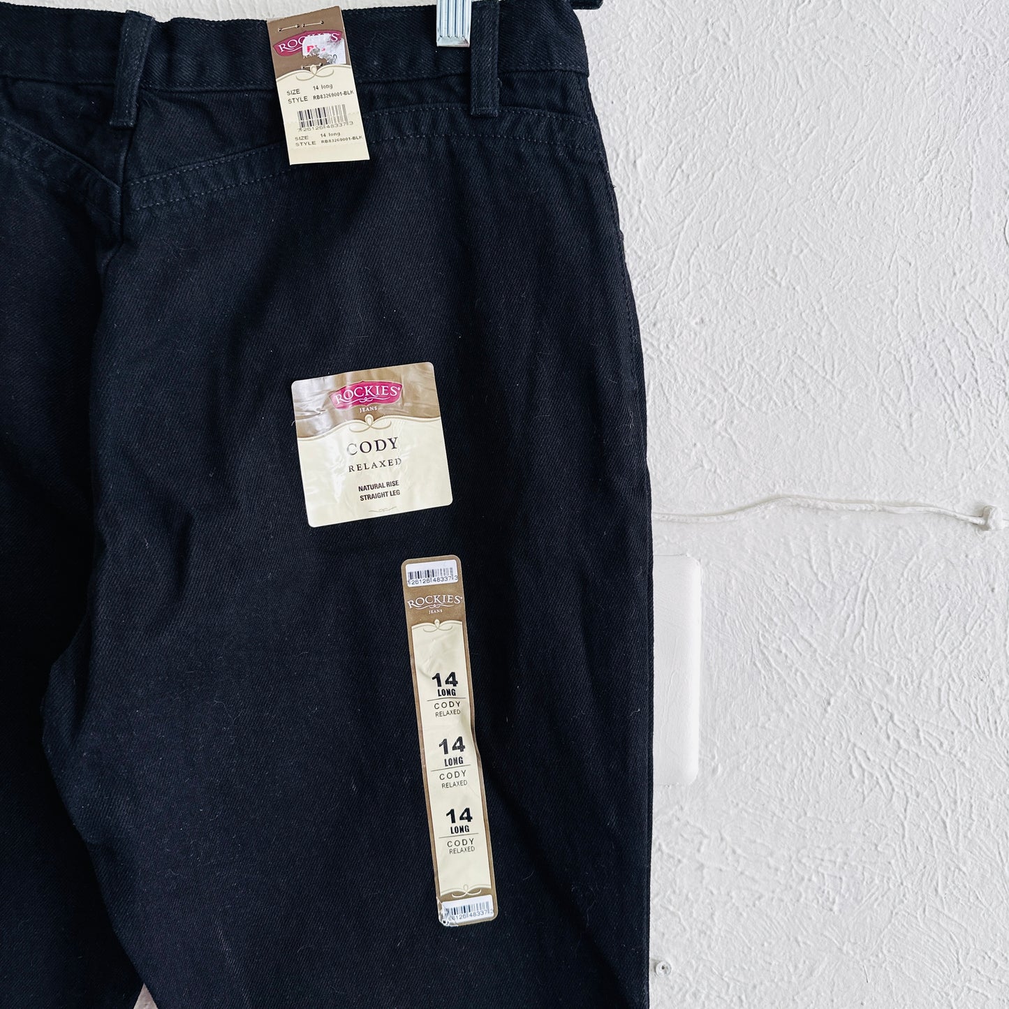 90’S VINTAGE ROCKIES BAREBACK JEANS // WAIST SIZE 33