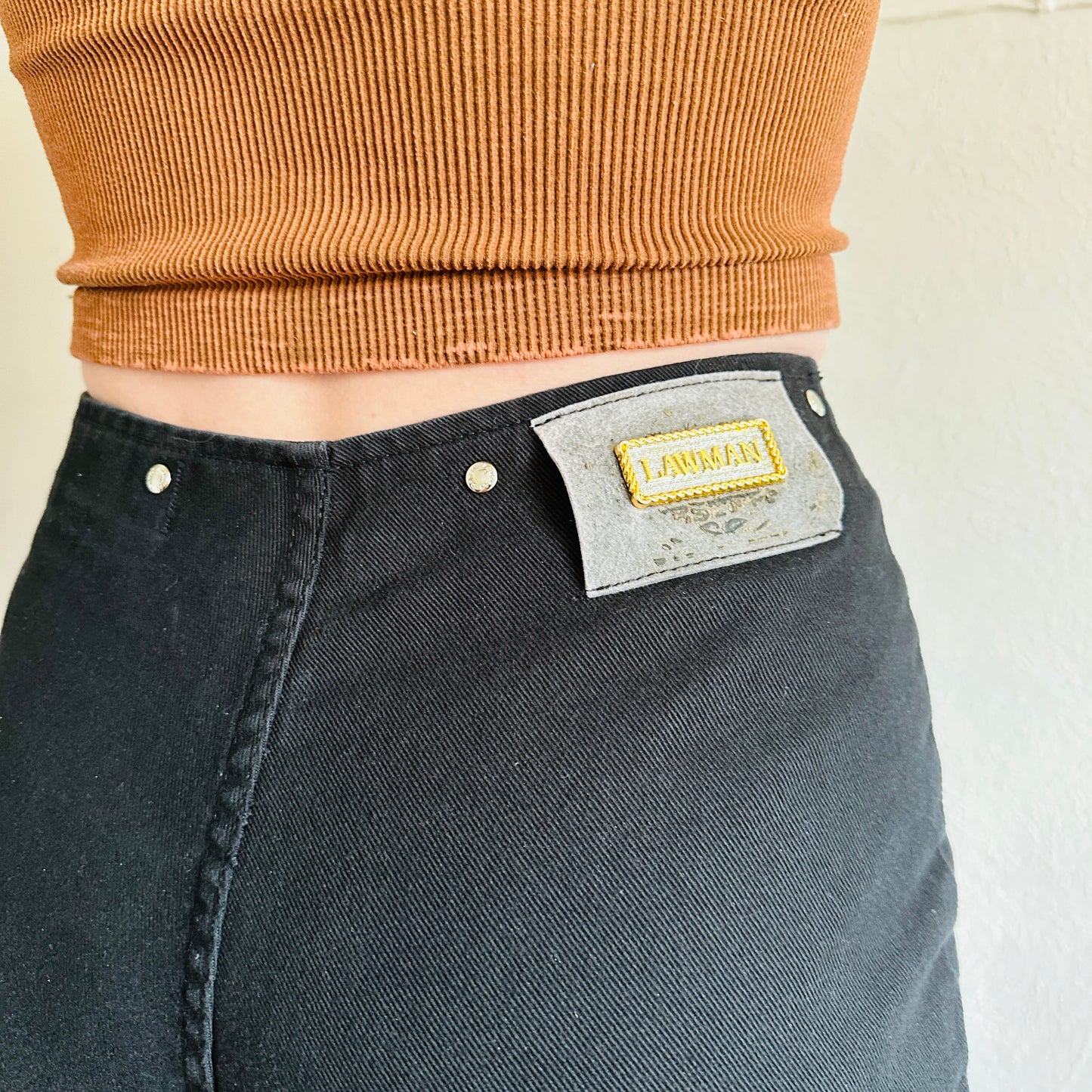 90'S VINTAGE LAWMAN PEEKABOO JEANS // WAIST SIZE 28