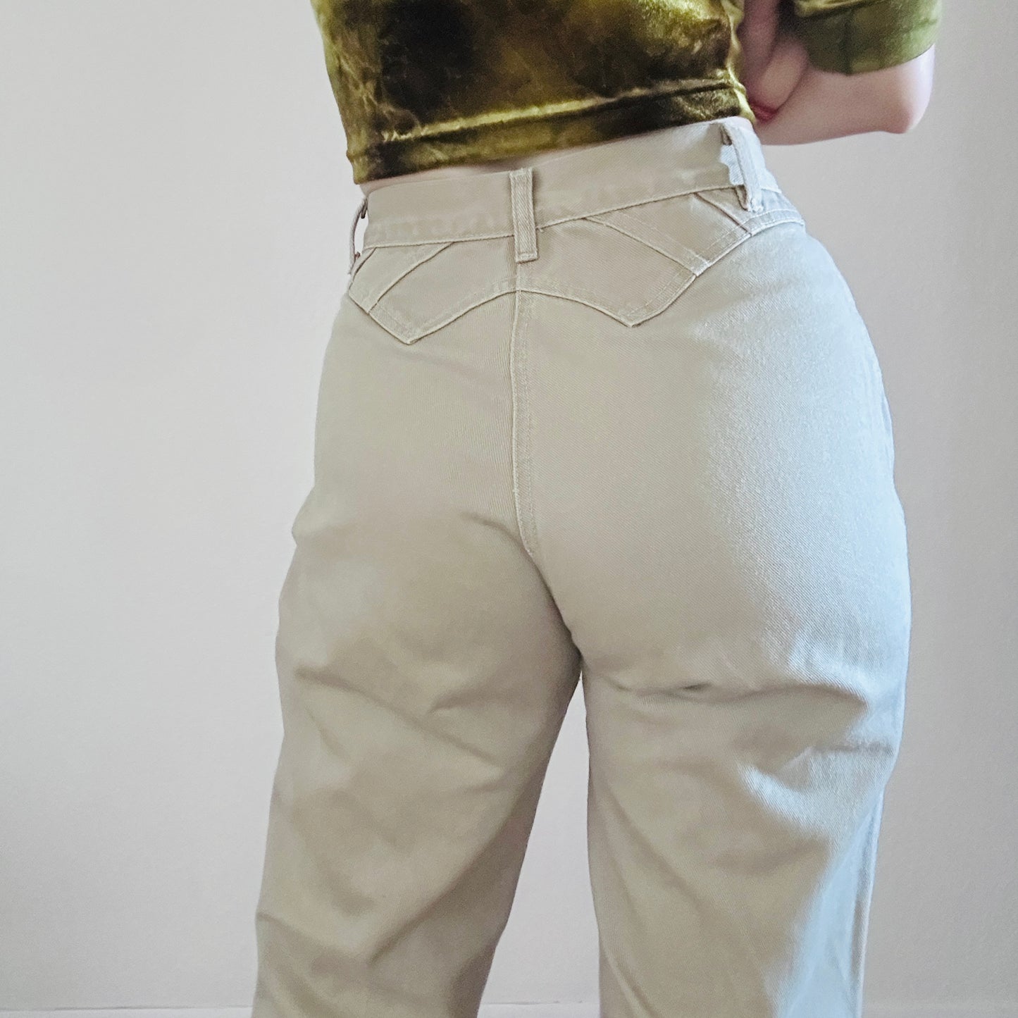 80'S VINTAGE ROPER BAREBACK JEANS // WAIST SIZE 27