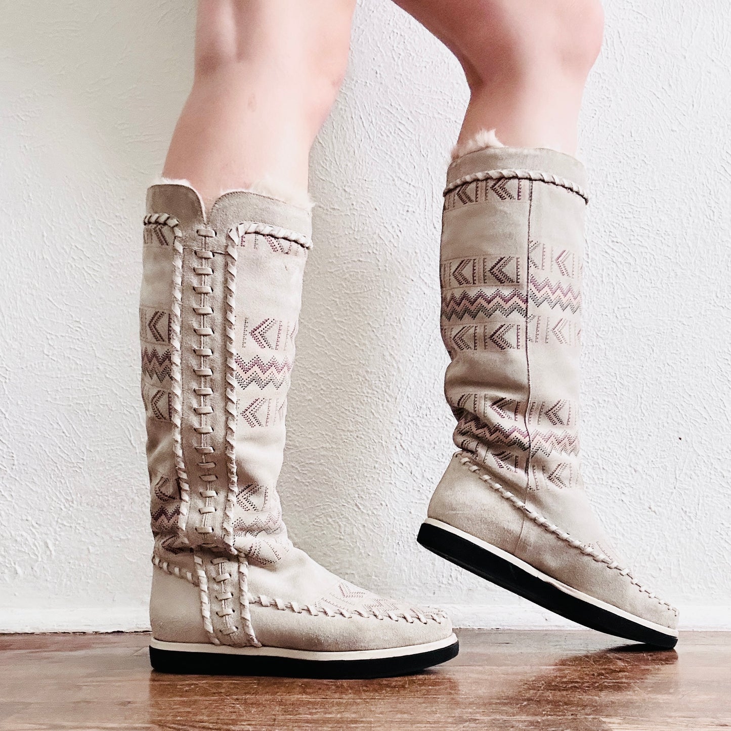 70S VINTAGE SHEARLING MOCCASIN BOOTS // SIZE 7.5
