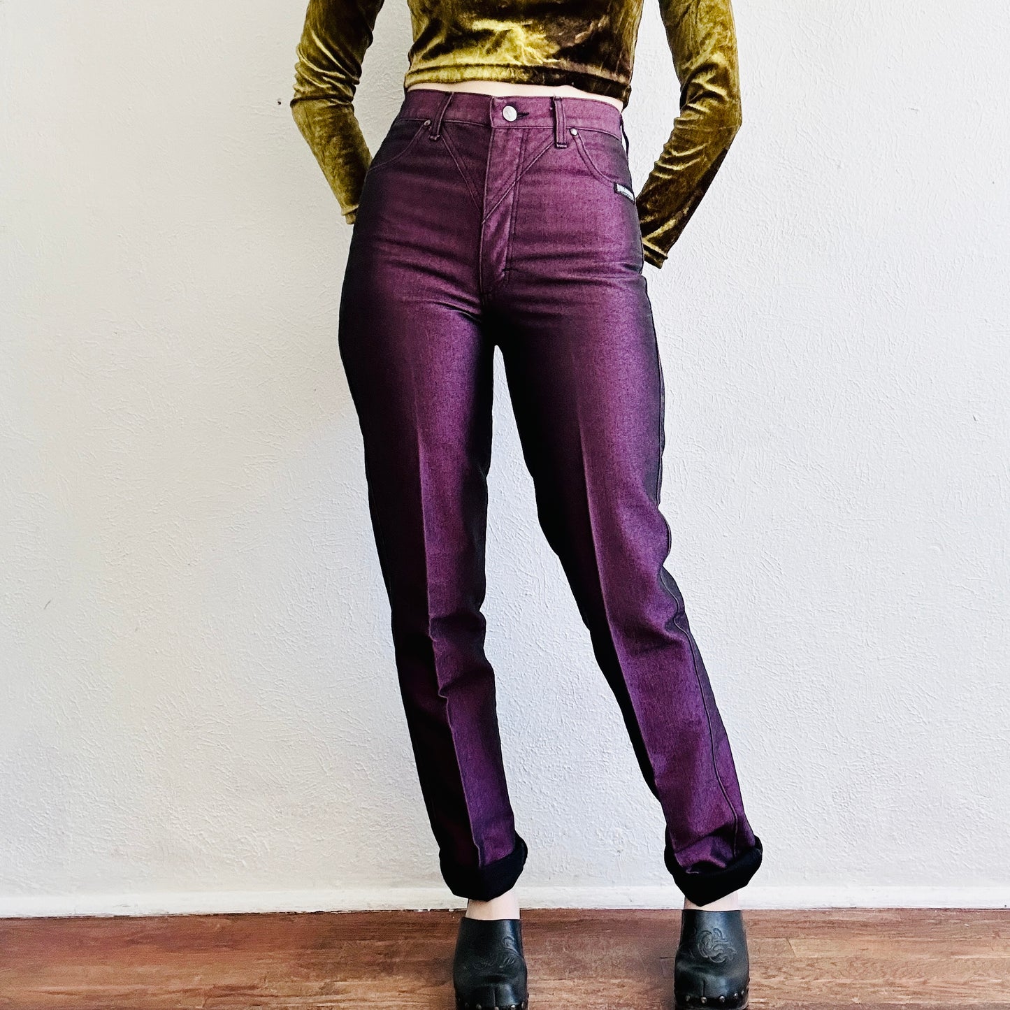90'S VINTAGE ROUGHRIDER METALLIC JEANS // WAIST SIZE 26