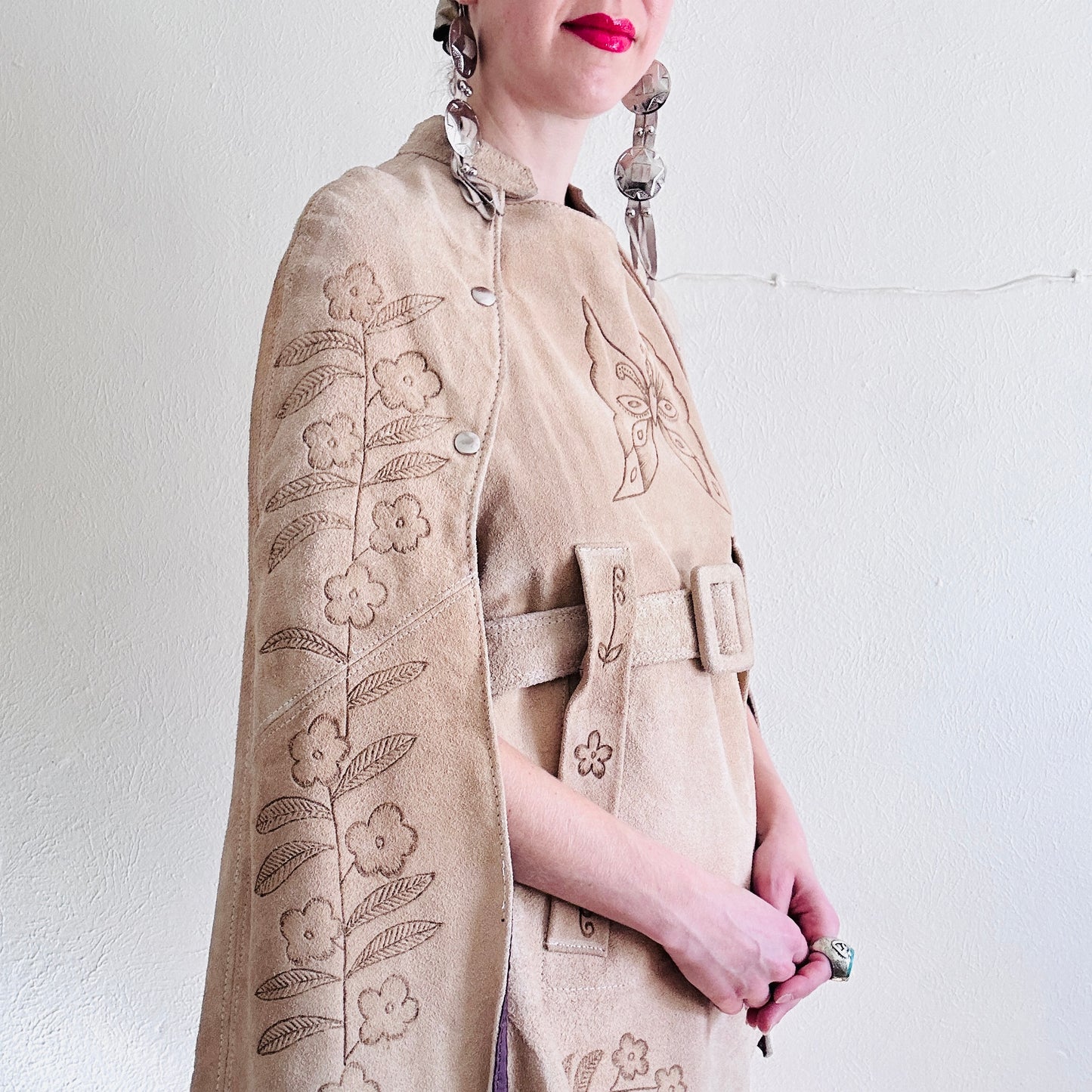60'S VINTAGE SUEDE MEXICAN CAPE // ONE SIZE