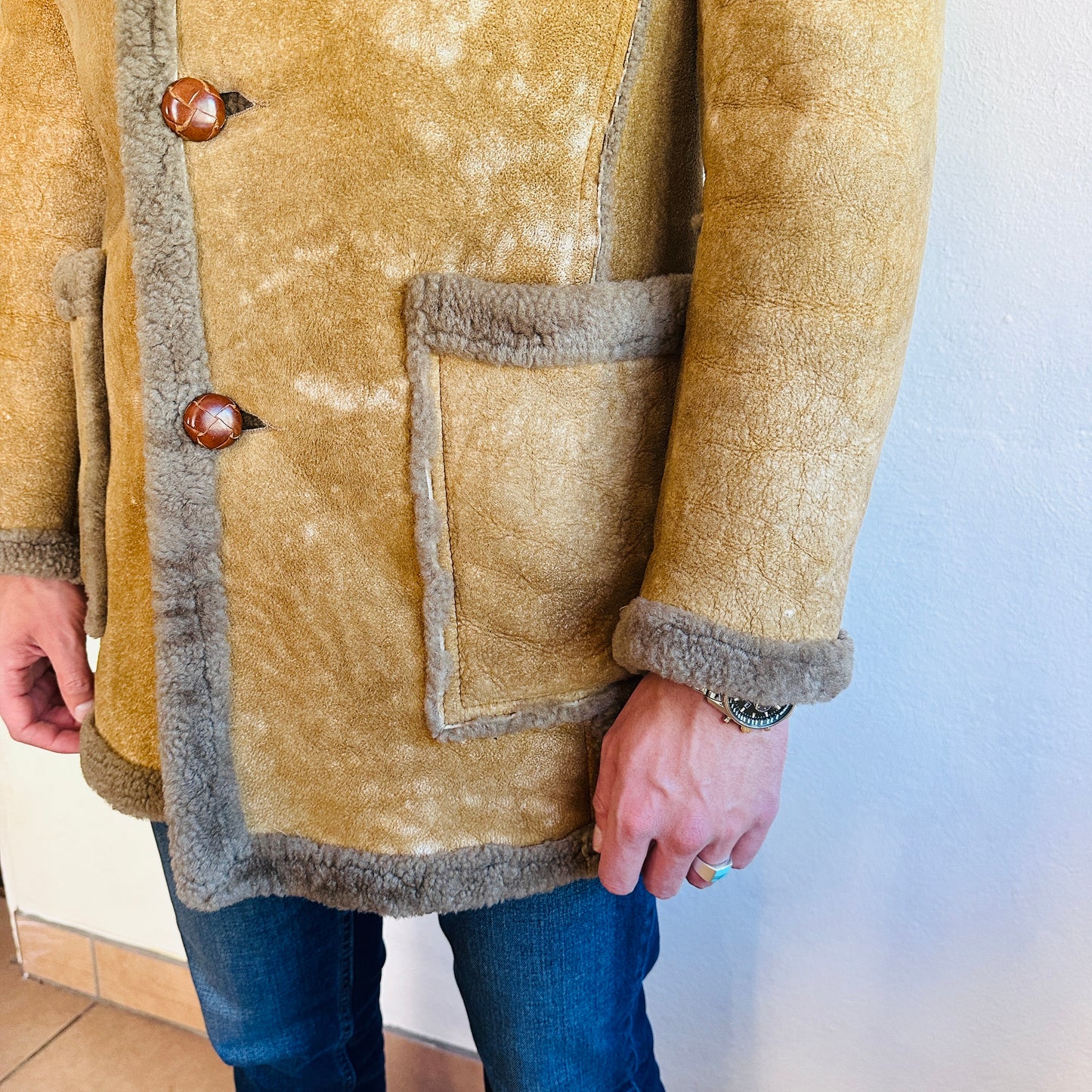 70’S VINTAGE SHEEPSKIN SHEARLING JACKET // SIZE SMALL