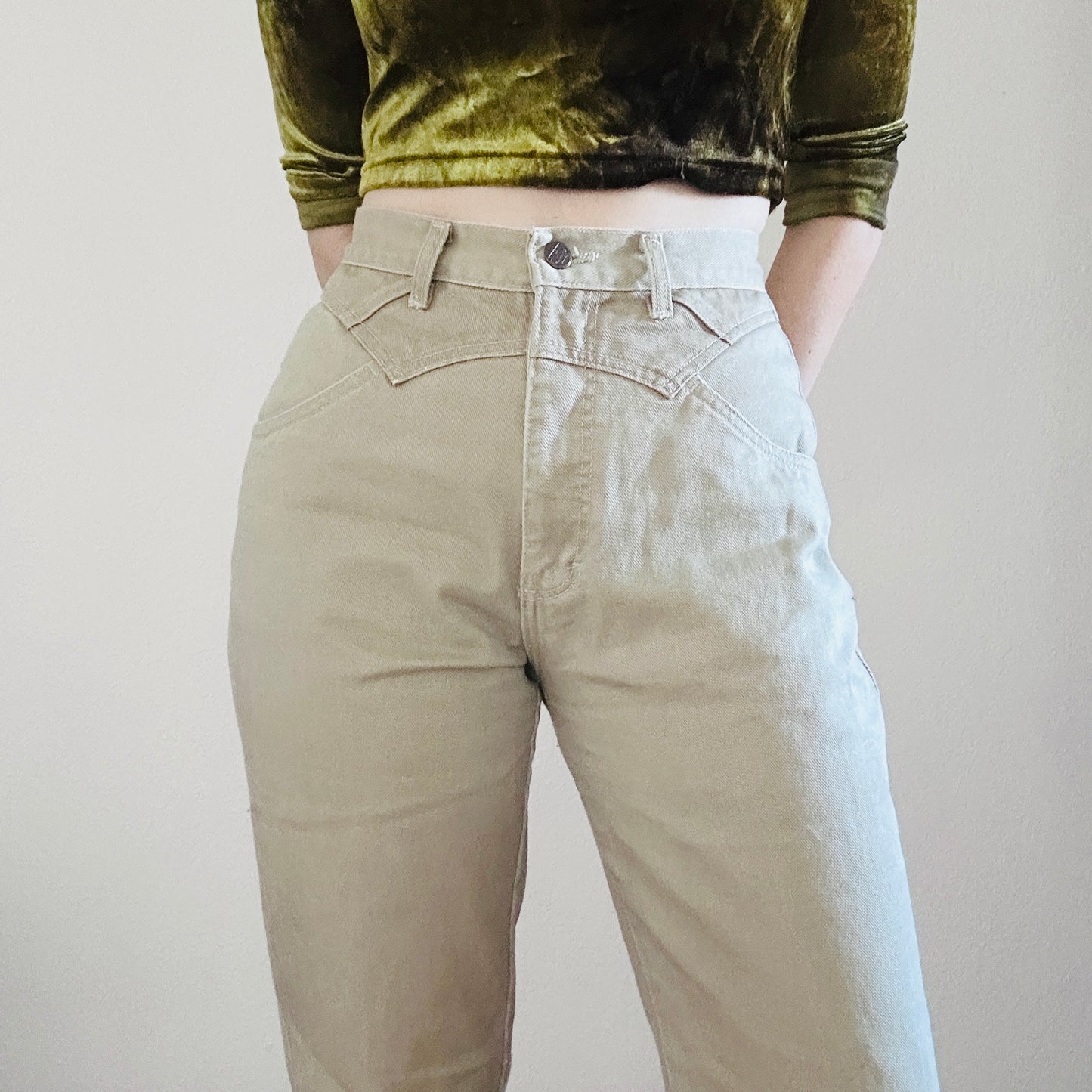 80'S VINTAGE ROPER BAREBACK JEANS // WAIST SIZE 27