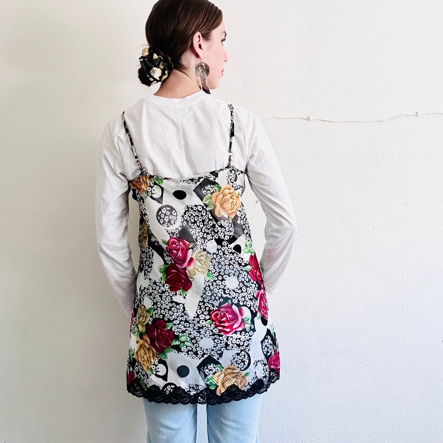 90'S VINTAGE FLORAL SLIP DRESS // SIZE MEDIUM