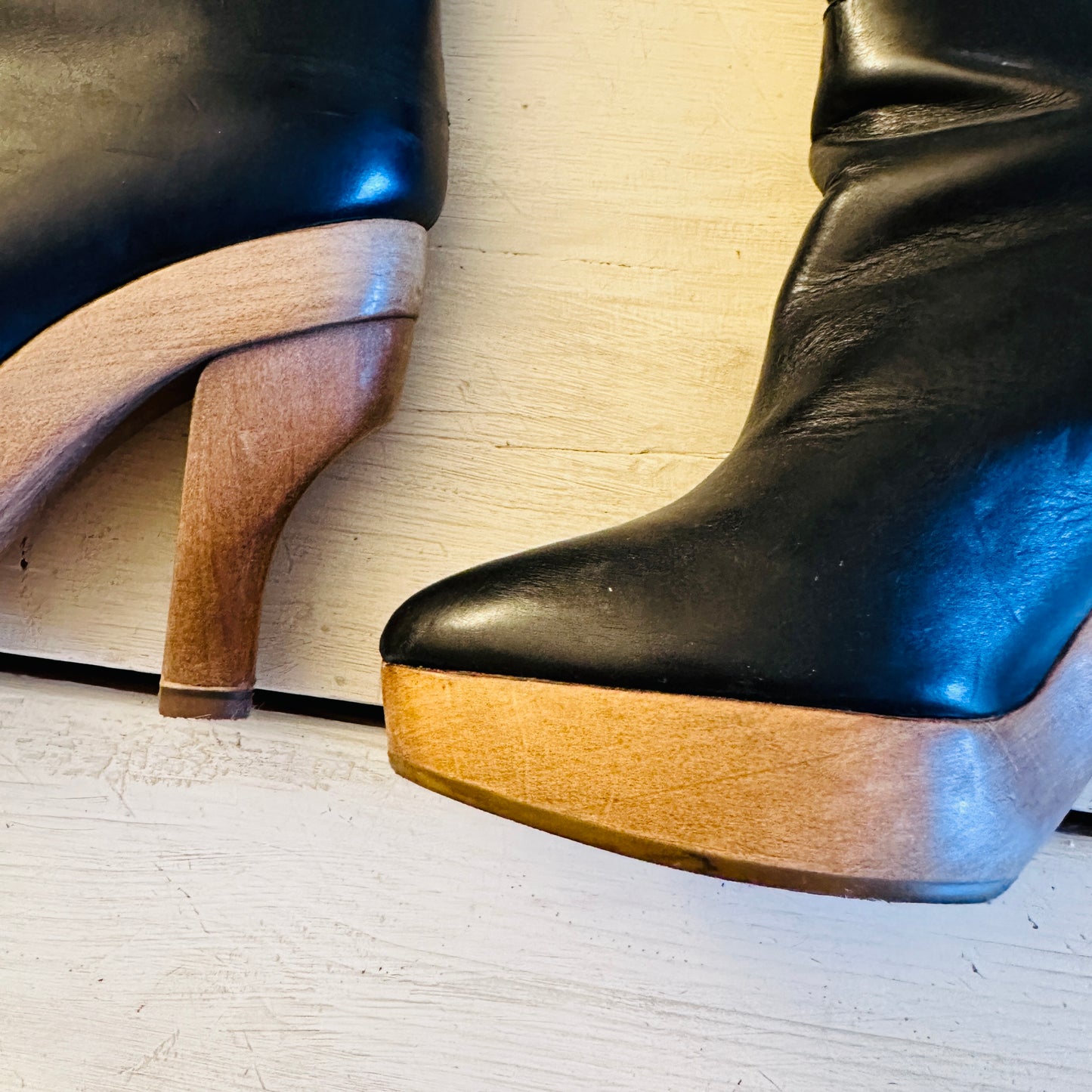 MARNI LEATHER WOODEN BOOTS // SIZE 7.5