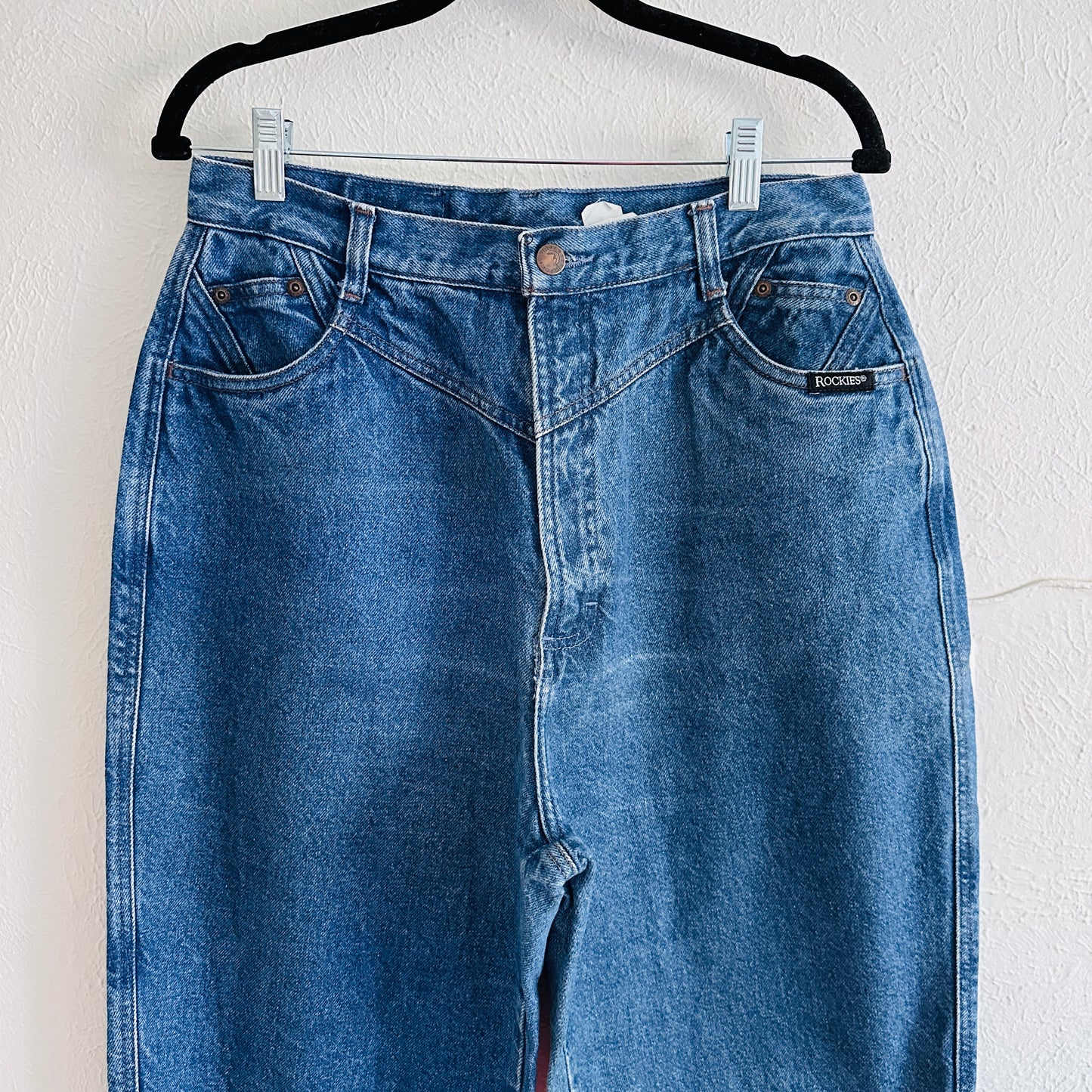 80'S VINTAGE ROCKIES BAREBACK JEANS // WAIST SIZE 31