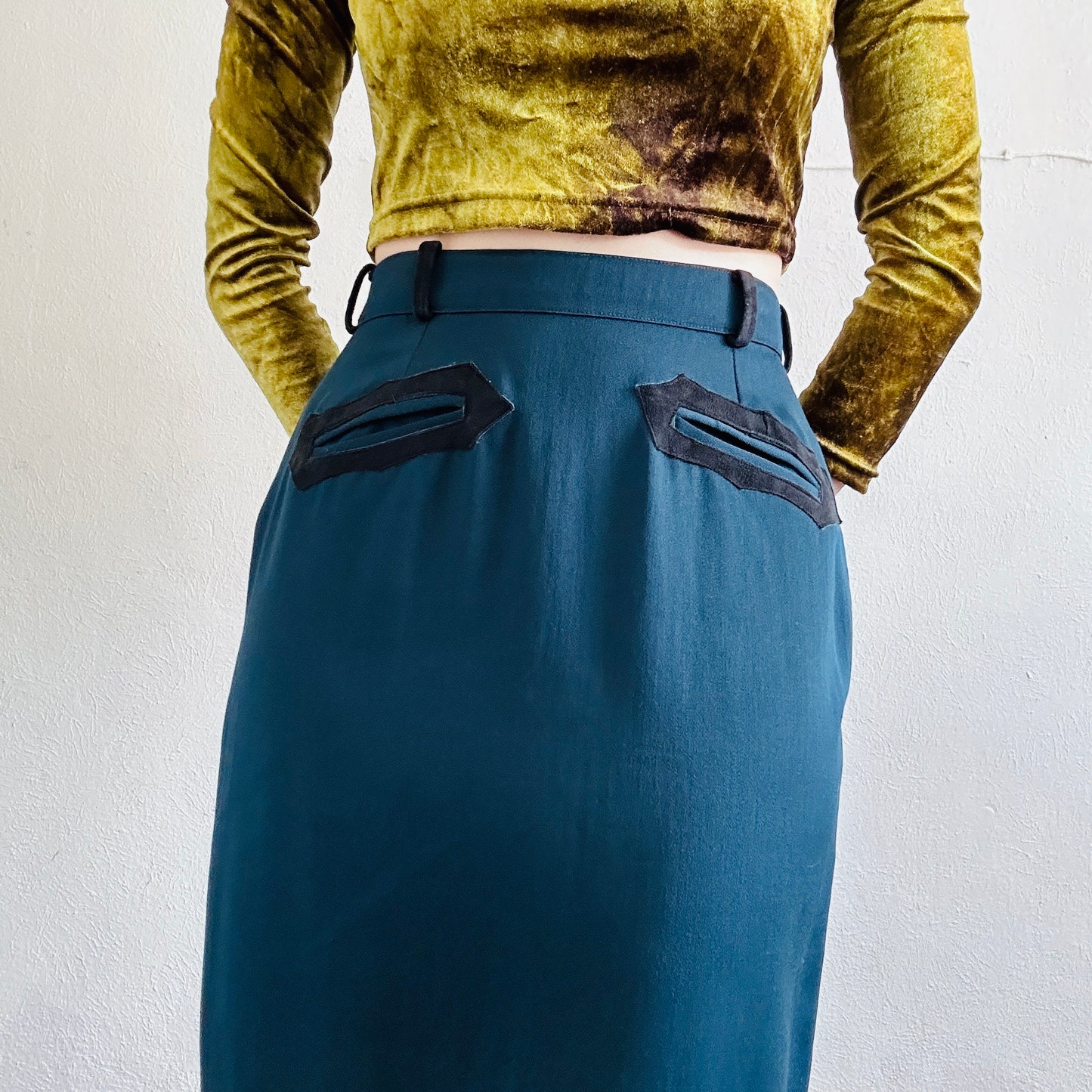 90’S VINTAGE WOOL WESTERN SKIRT // SIZE SMALL