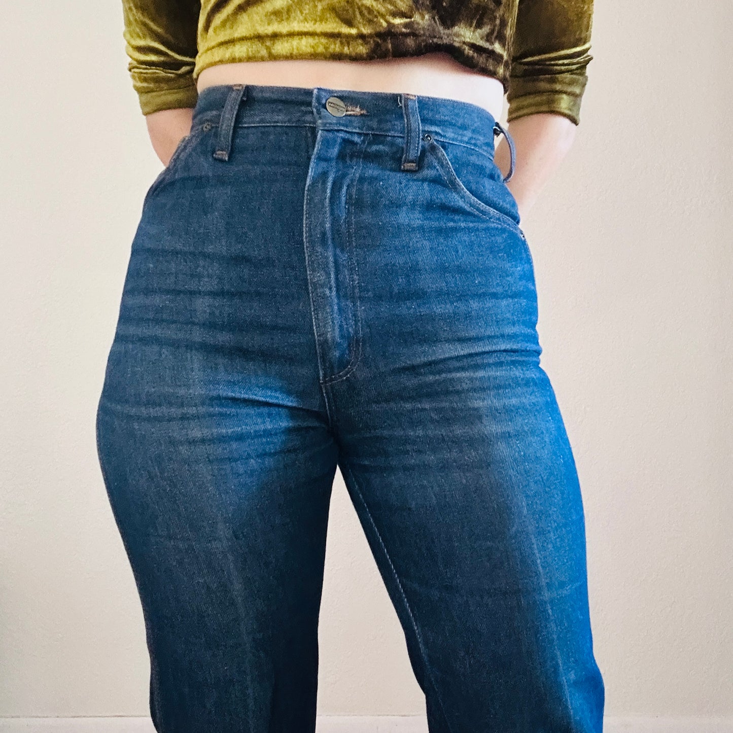 70S VINTAGE WRANGLER WESTERN JEANS // WAIST SIZE 25