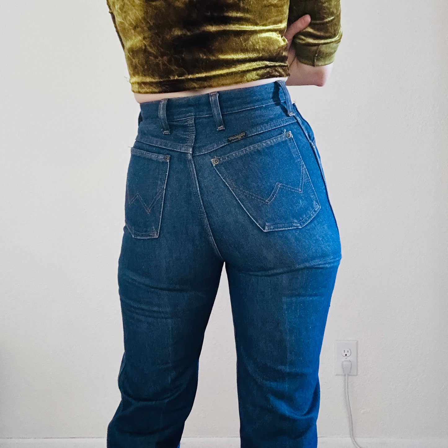 70S VINTAGE WRANGLER WESTERN JEANS // WAIST SIZE 25