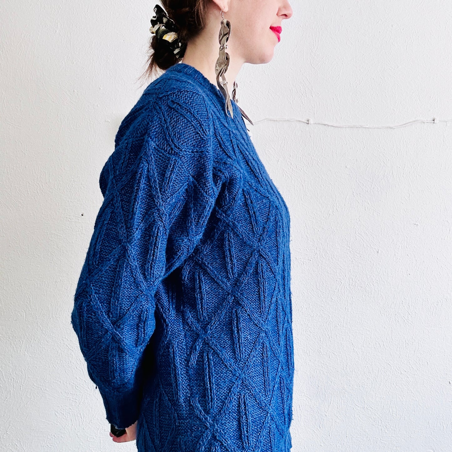 80'S VINTAGE BLUE SILK WOOL SWEATER // SIZE MEDIUM
