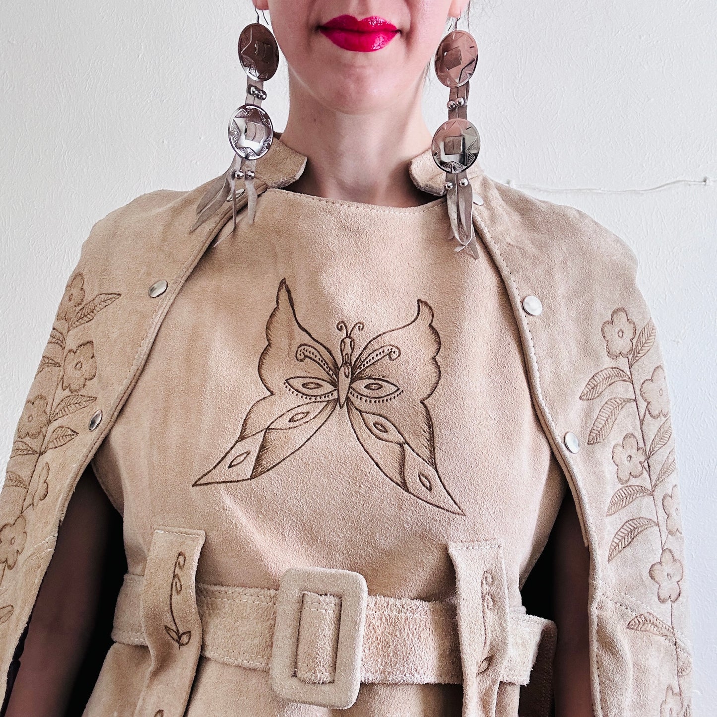 60'S VINTAGE SUEDE MEXICAN CAPE // ONE SIZE