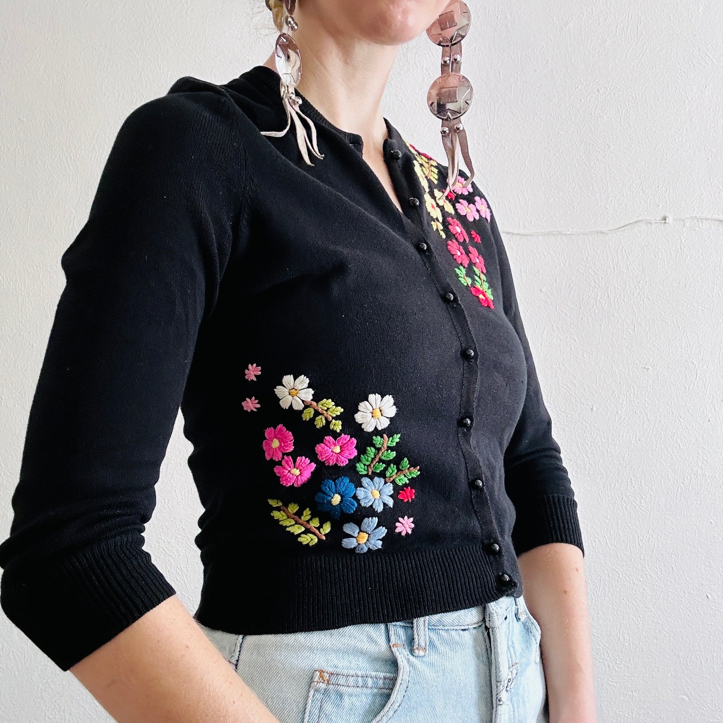 EMBROIDERED COTTON SWEATER // SIZE XSMALL