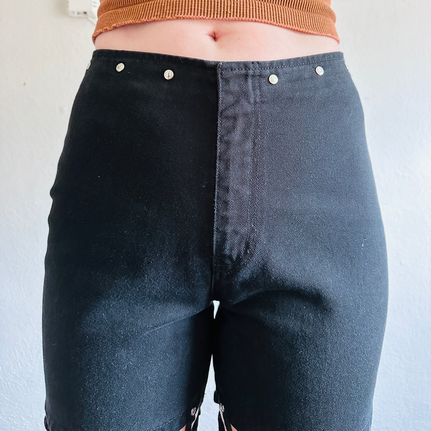 90'S VINTAGE LAWMAN PEEKABOO JEANS // WAIST SIZE 28