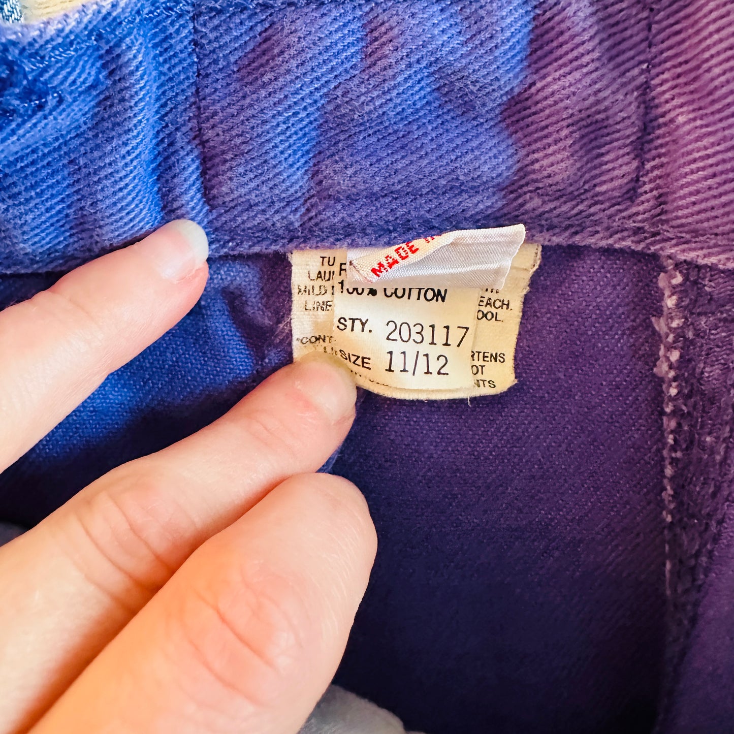 80'S VINTAGE ROCKIES BAREBACK JEANS // WAIST SIZE 28