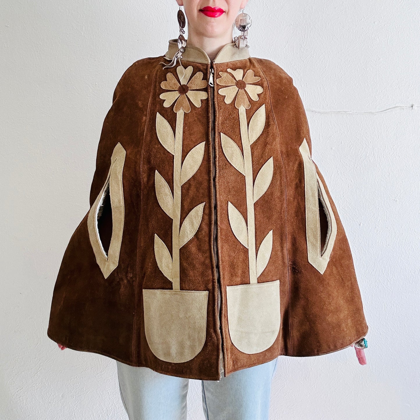 60'S VINTAGE SUEDE MEXICAN SHERPA CAPE // ONE SIZE