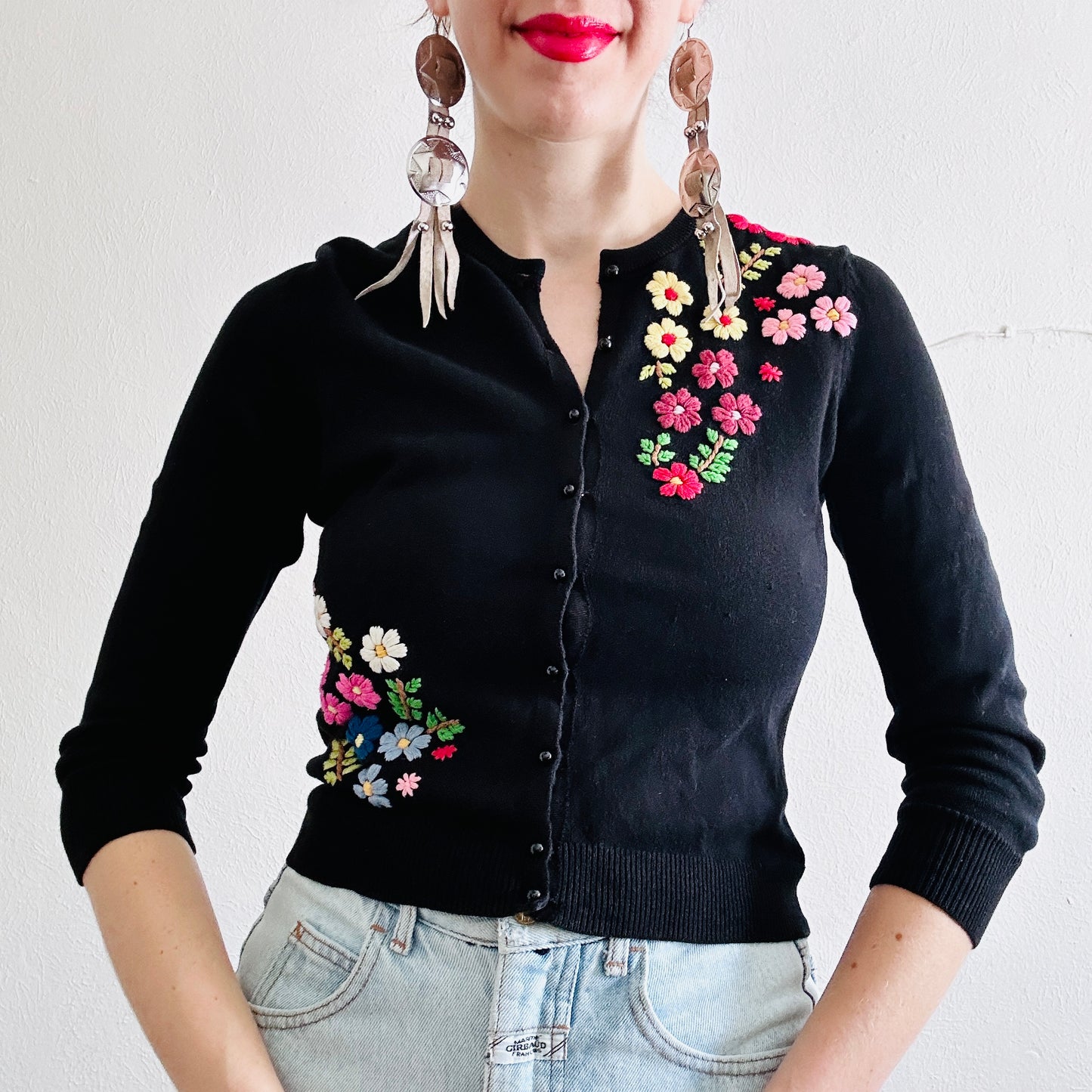 EMBROIDERED COTTON SWEATER // SIZE XSMALL