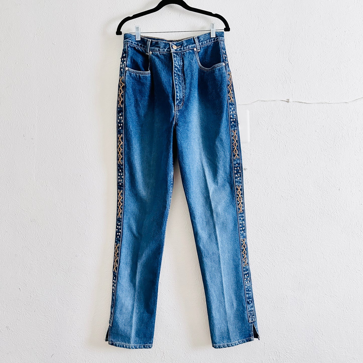 90'S VINTAGE LAWMAN SLIM WESTERN JEANS // WAIST SIZE 30