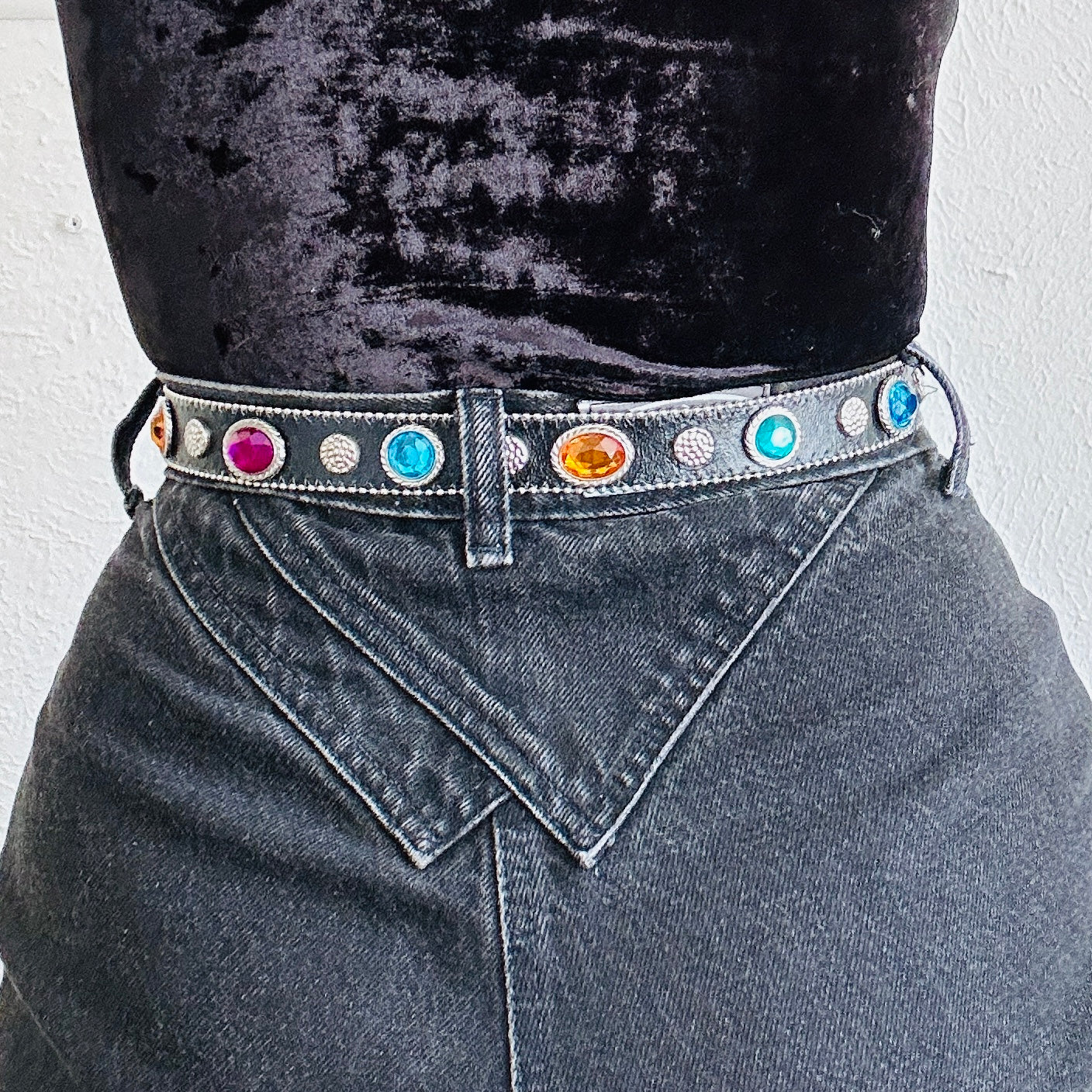 50'S VINTAGE WESTERN BEJEWELED BELT // SIZE XSMALL