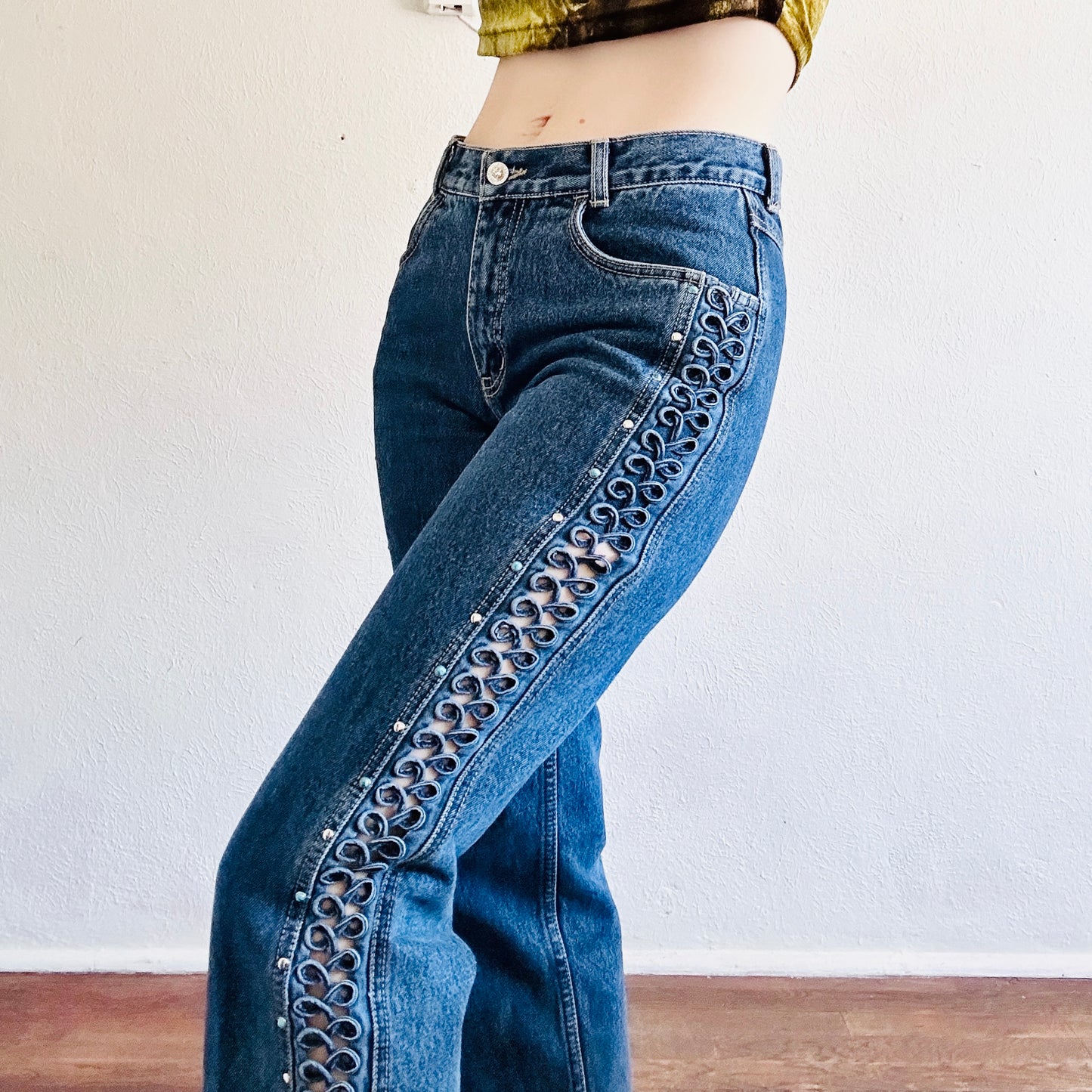 90'S VINTAGE LAWMAN PEEKABOO WESTERN JEANS // WAIST SIZE 27