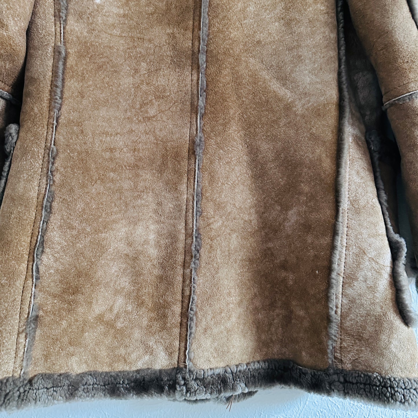 70’S VINTAGE SHEEPSKIN SHEARLING JACKET // SIZE SMALL