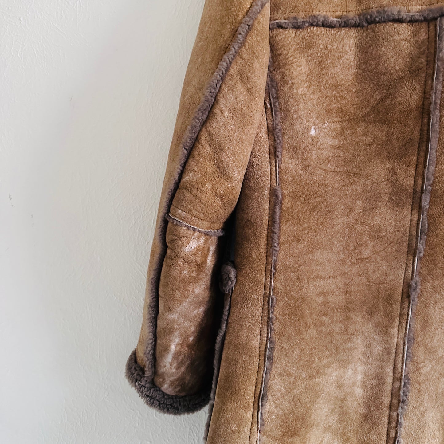 70’S VINTAGE SHEEPSKIN SHEARLING JACKET // SIZE SMALL