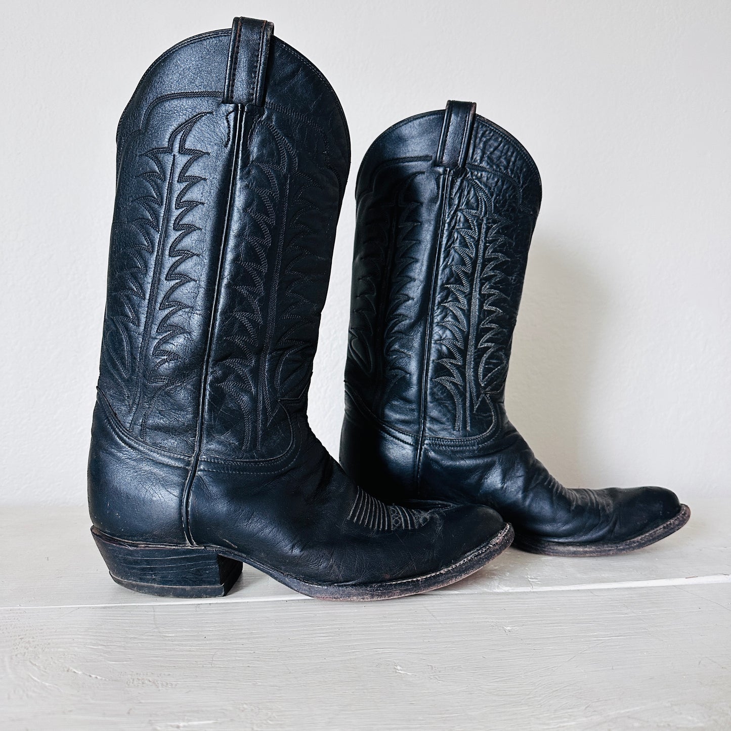 90S VINTAGE TONY LAMA BLACK LEATHER COWBOY BOOTS // MENS 10D