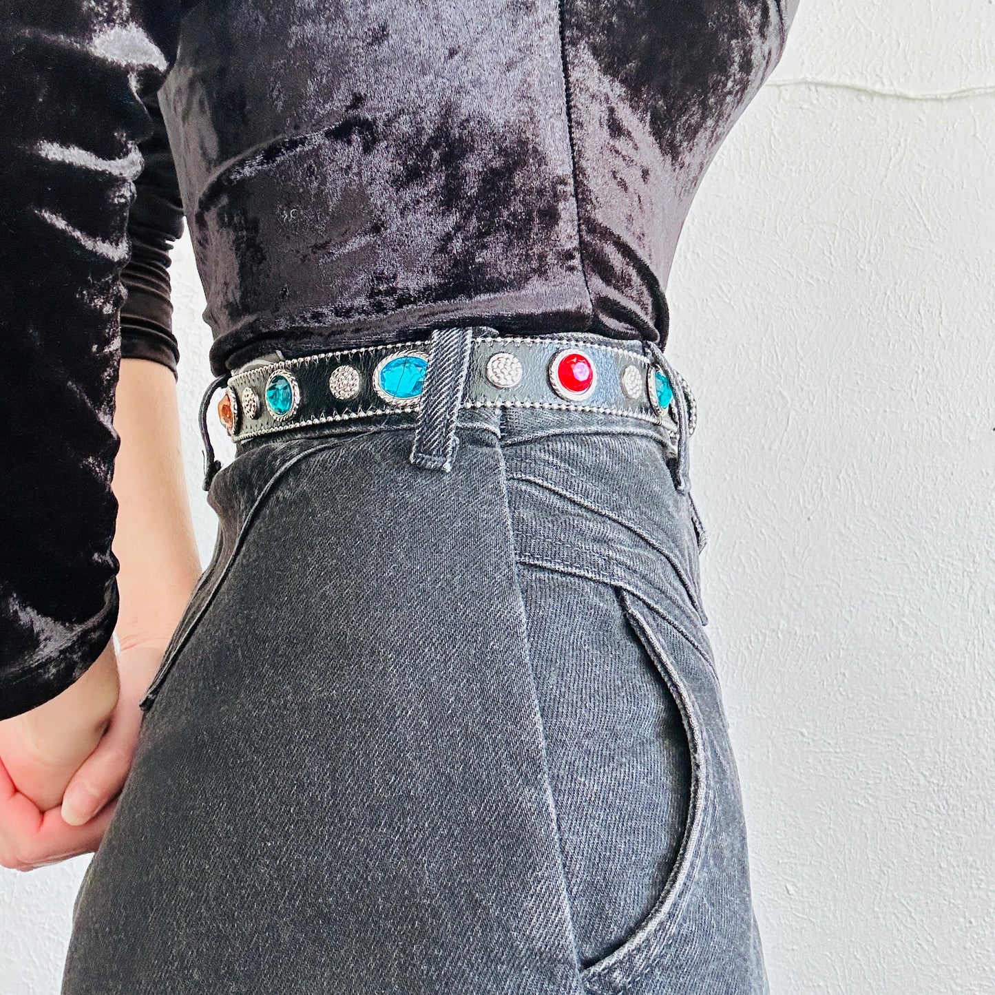 50'S VINTAGE WESTERN BEJEWELED BELT // SIZE XSMALL