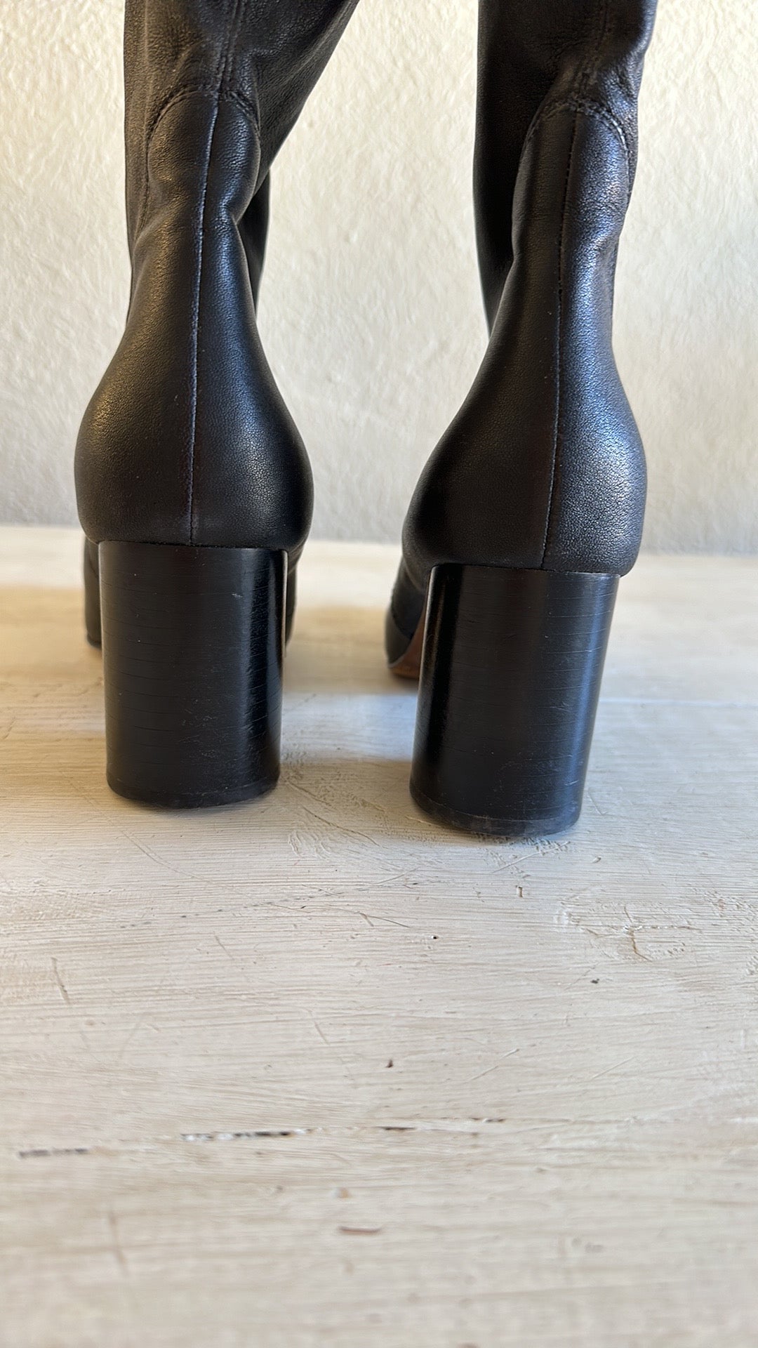 DONALD PLINER GISELE BOOTS // SIZE 7.5