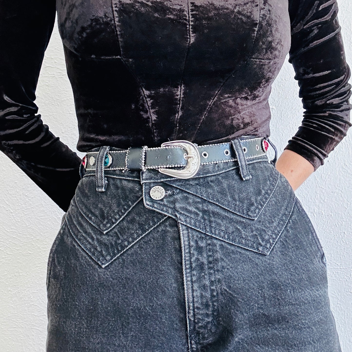 50'S VINTAGE WESTERN BEJEWELED BELT // SIZE XSMALL