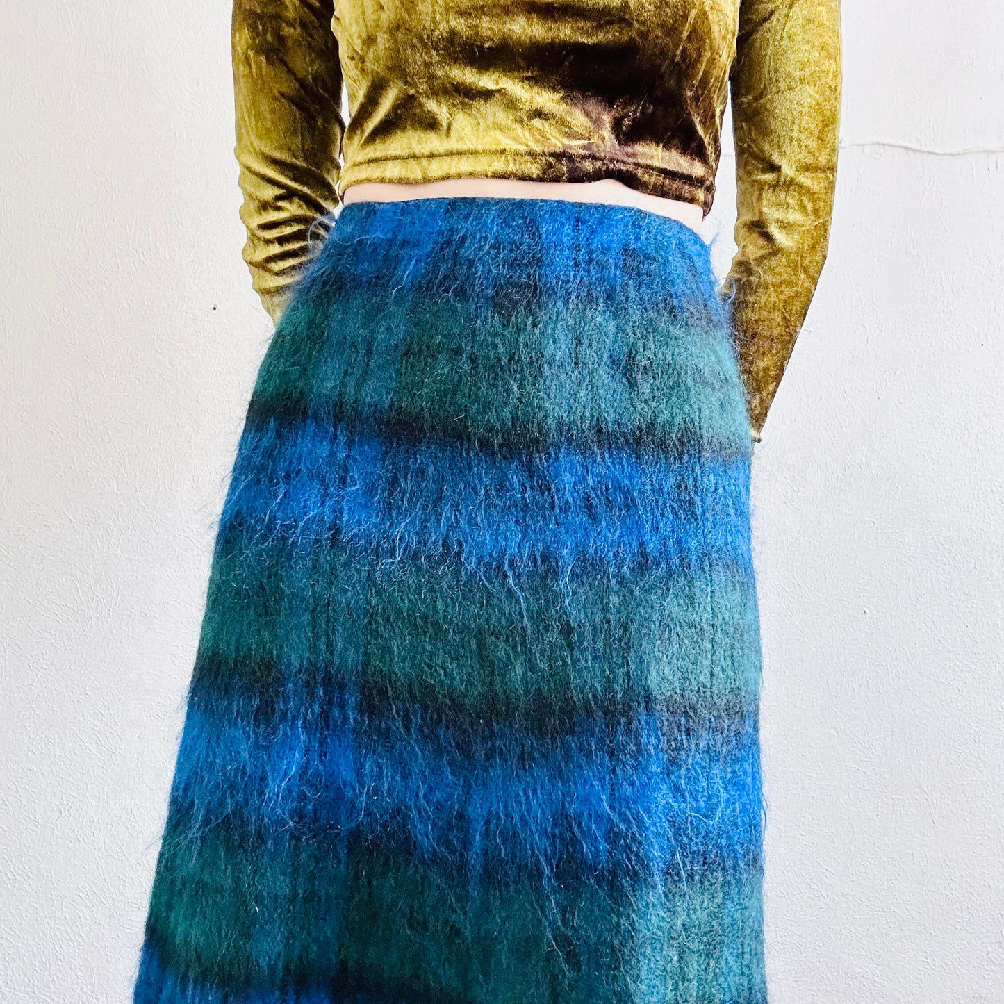 60’S VINTAGE MOHAIR PLAID SKIRT // SIZE SMALL