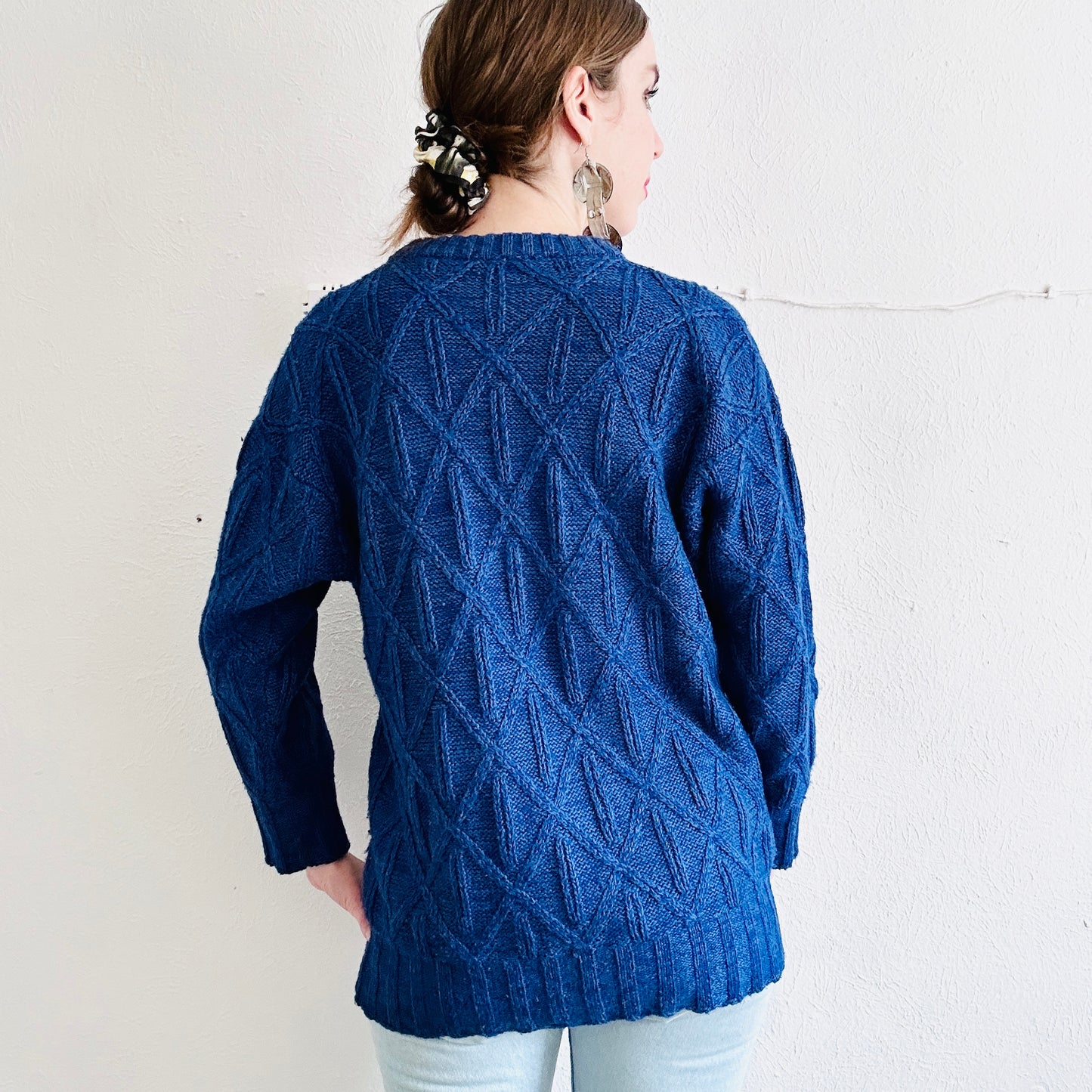 80'S VINTAGE BLUE SILK WOOL SWEATER // SIZE MEDIUM