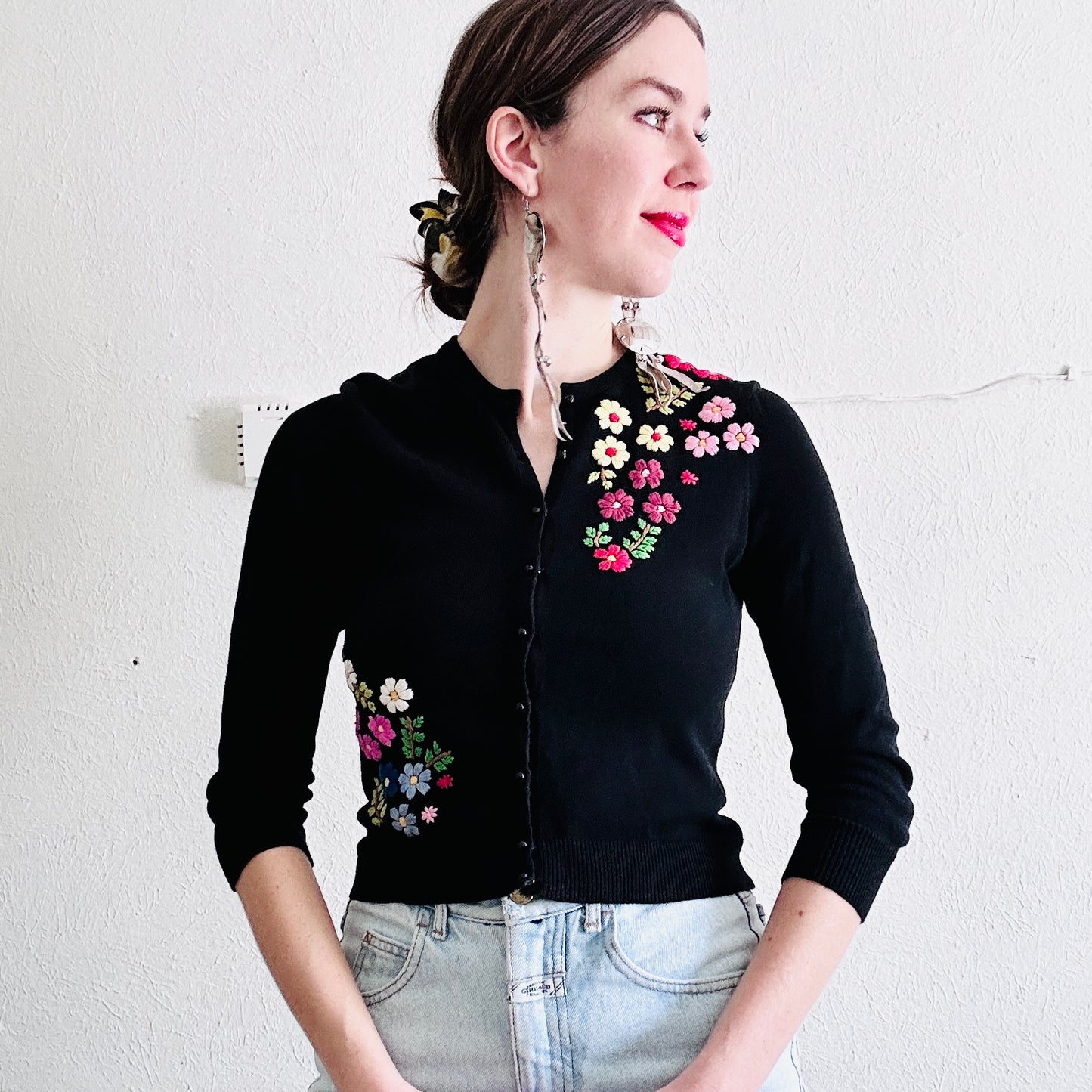 EMBROIDERED COTTON SWEATER // SIZE XSMALL