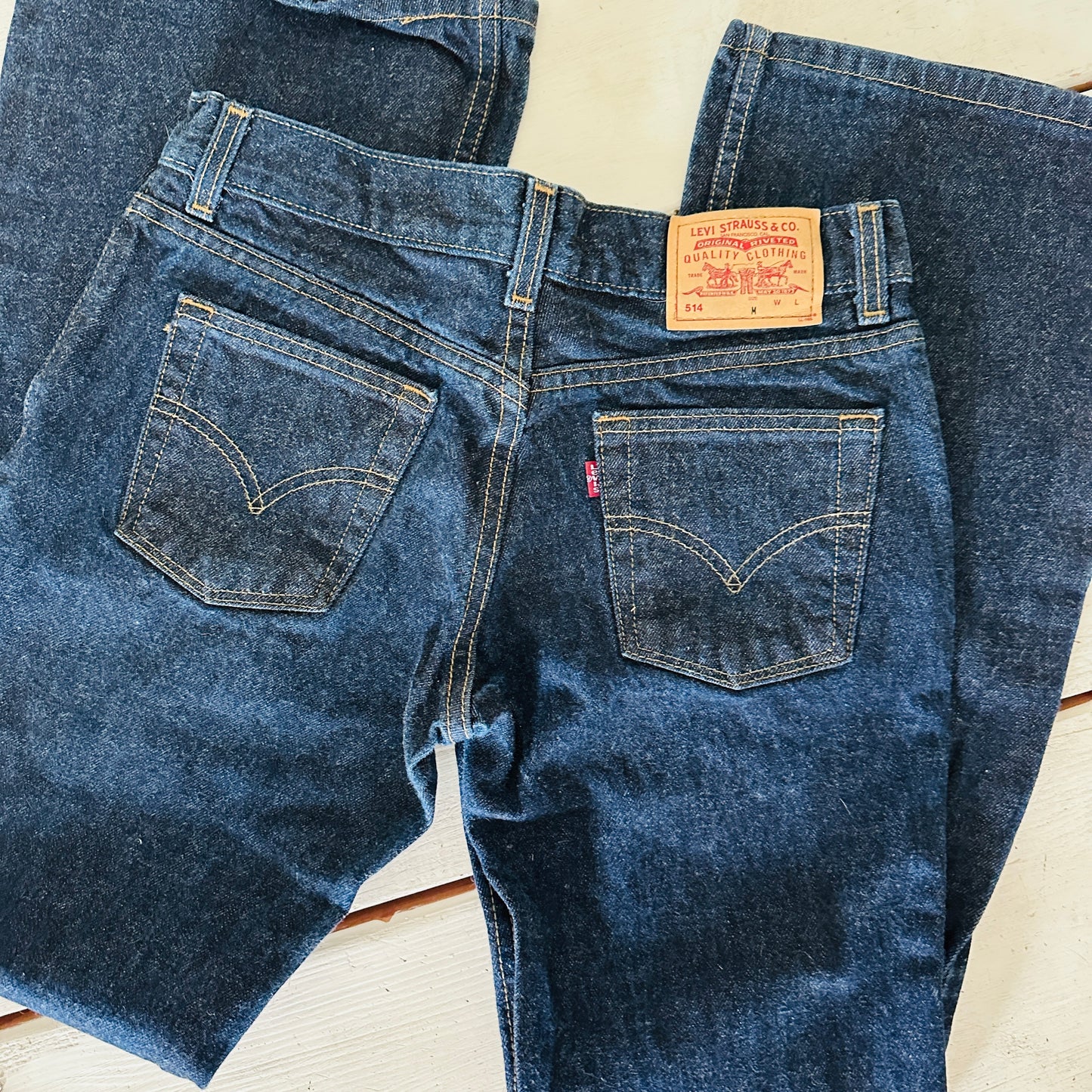 90'S VINTAGE LEVI’S 514 HIPHUGGER FLARED JEANS // SIZE 5