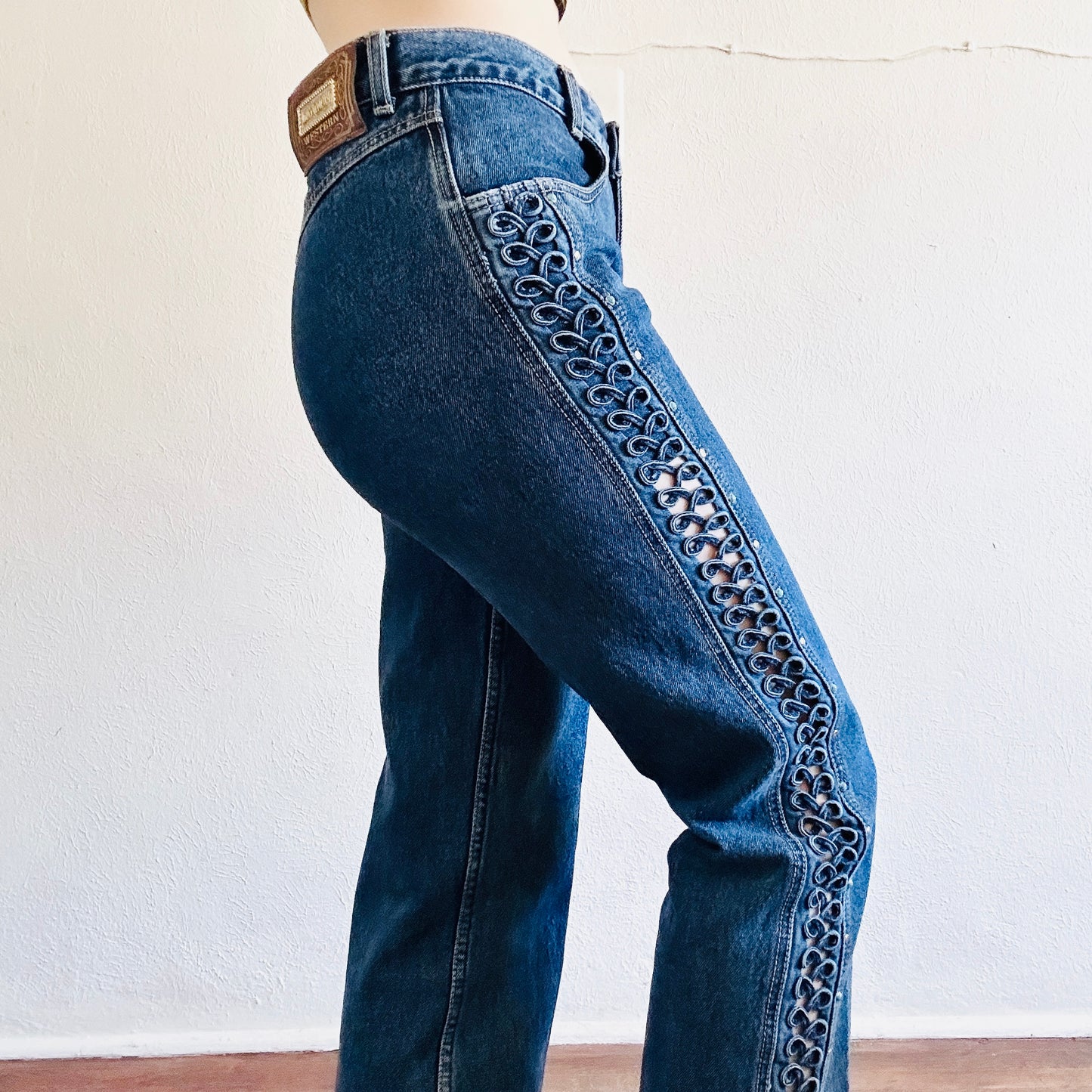 90'S VINTAGE LAWMAN PEEKABOO WESTERN JEANS // WAIST SIZE 27