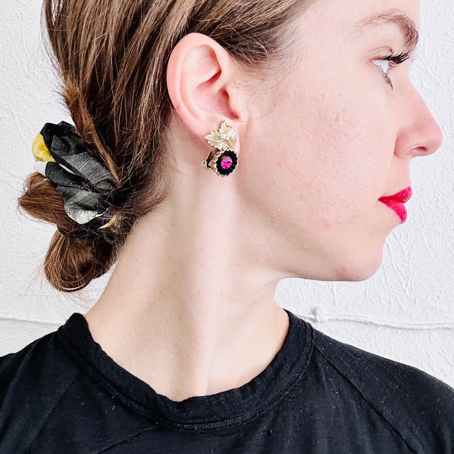 80S VINTAGE BRASS CLIP ON EARRINGS // ONE SIZE