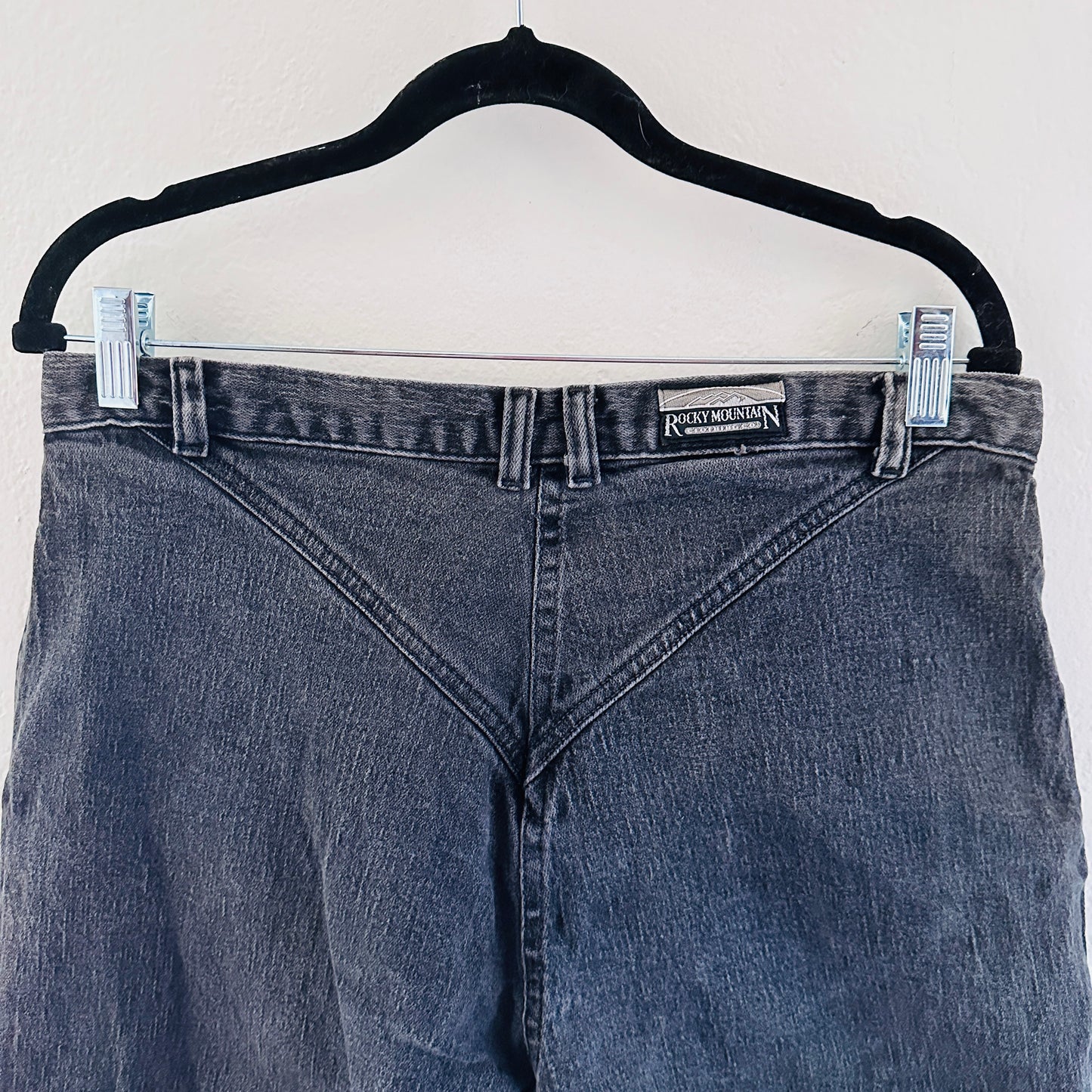 90'S VINTAGE ROCKIES STRETCH JEANS // WAIST SIZE 32