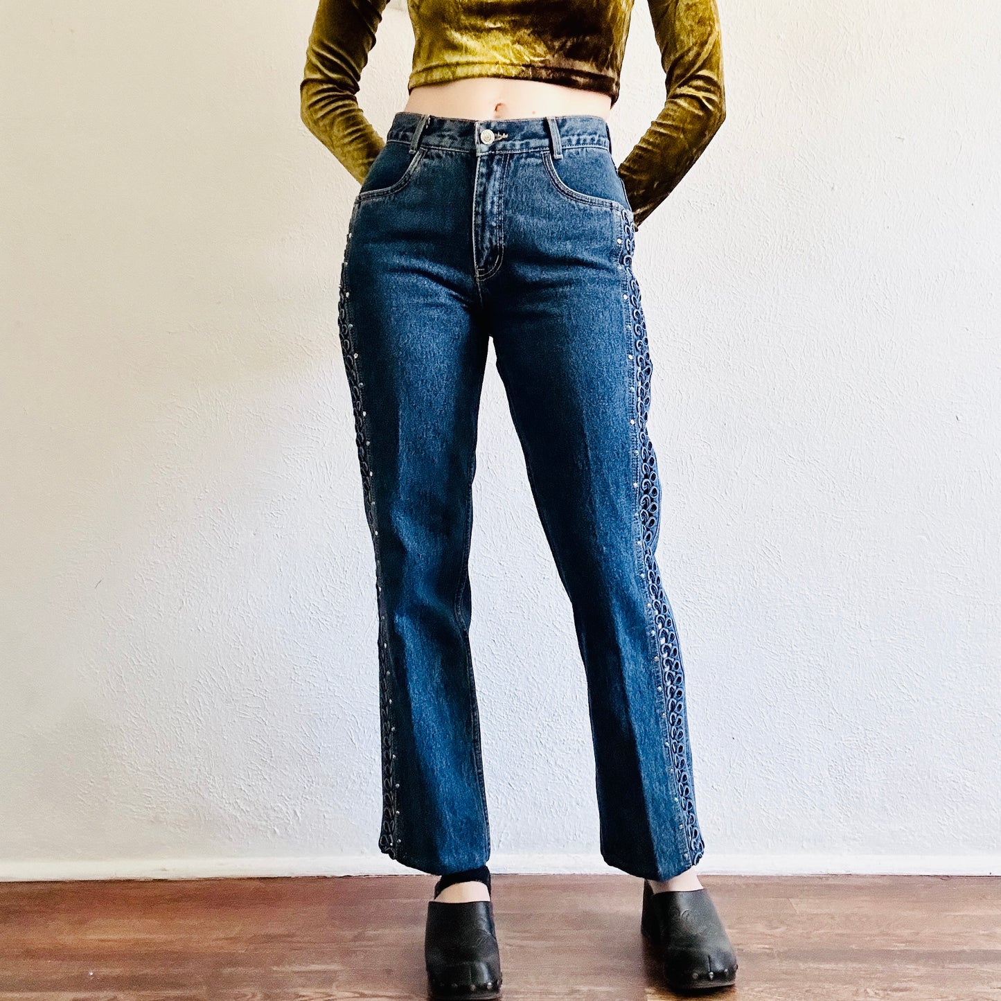 90'S VINTAGE LAWMAN PEEKABOO WESTERN JEANS // WAIST SIZE 27