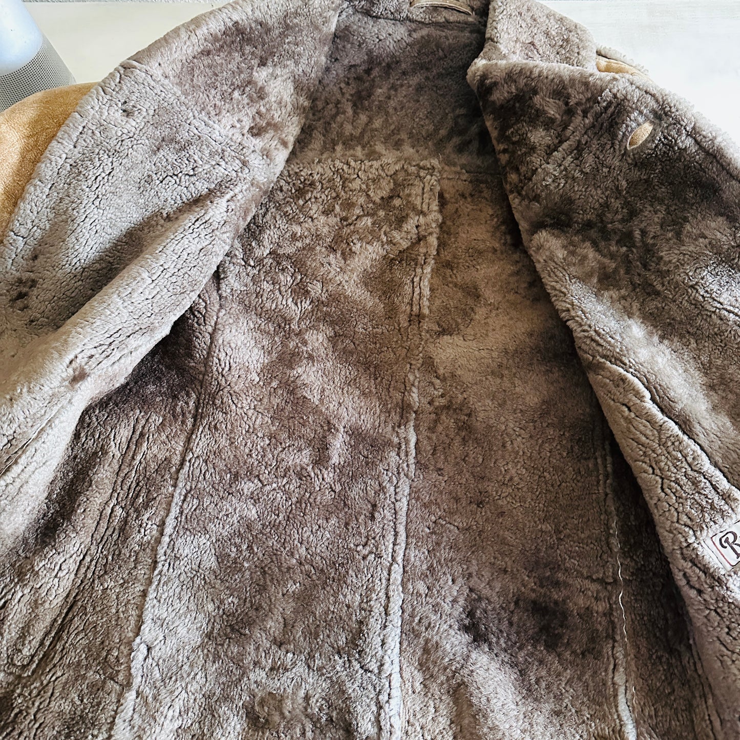 70’S VINTAGE SHEEPSKIN SHEARLING JACKET // SIZE SMALL