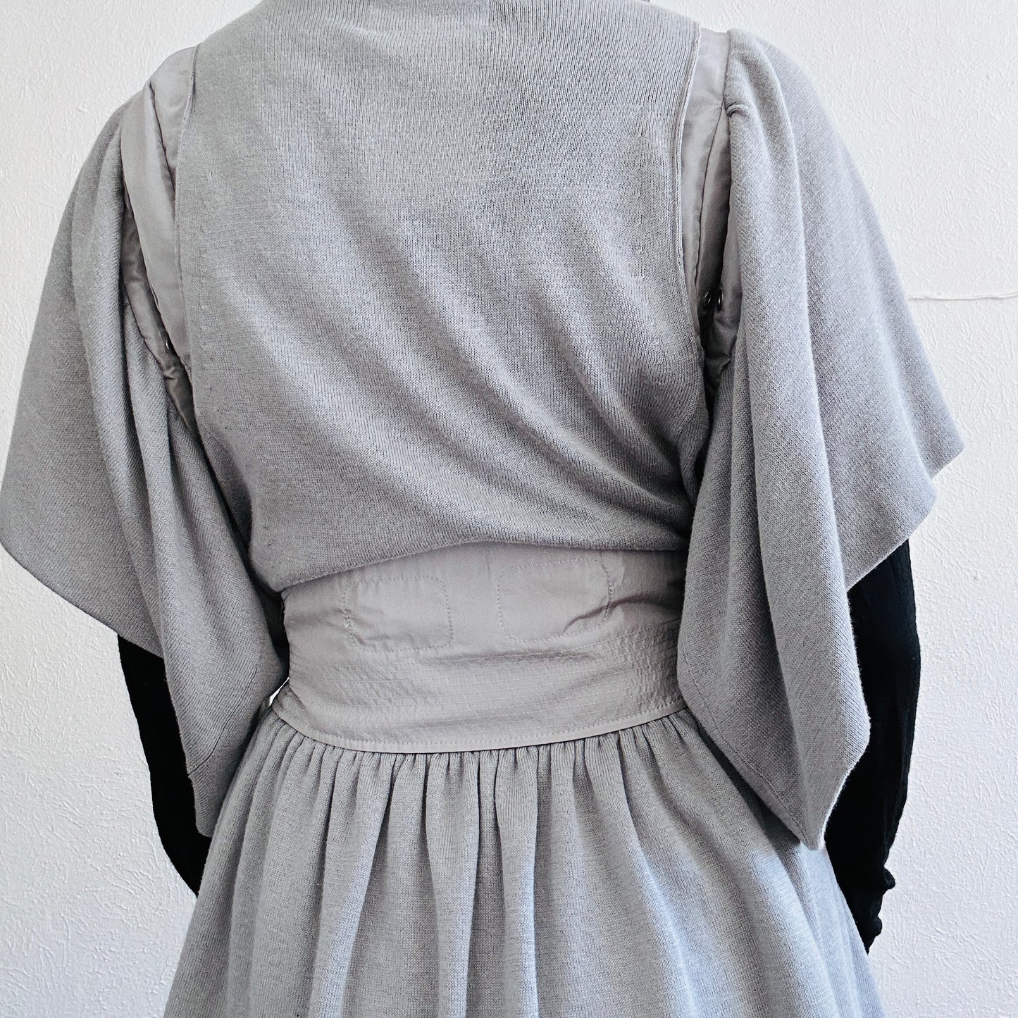 SACAI RUFFLE SWEATER // SIZE SMALL