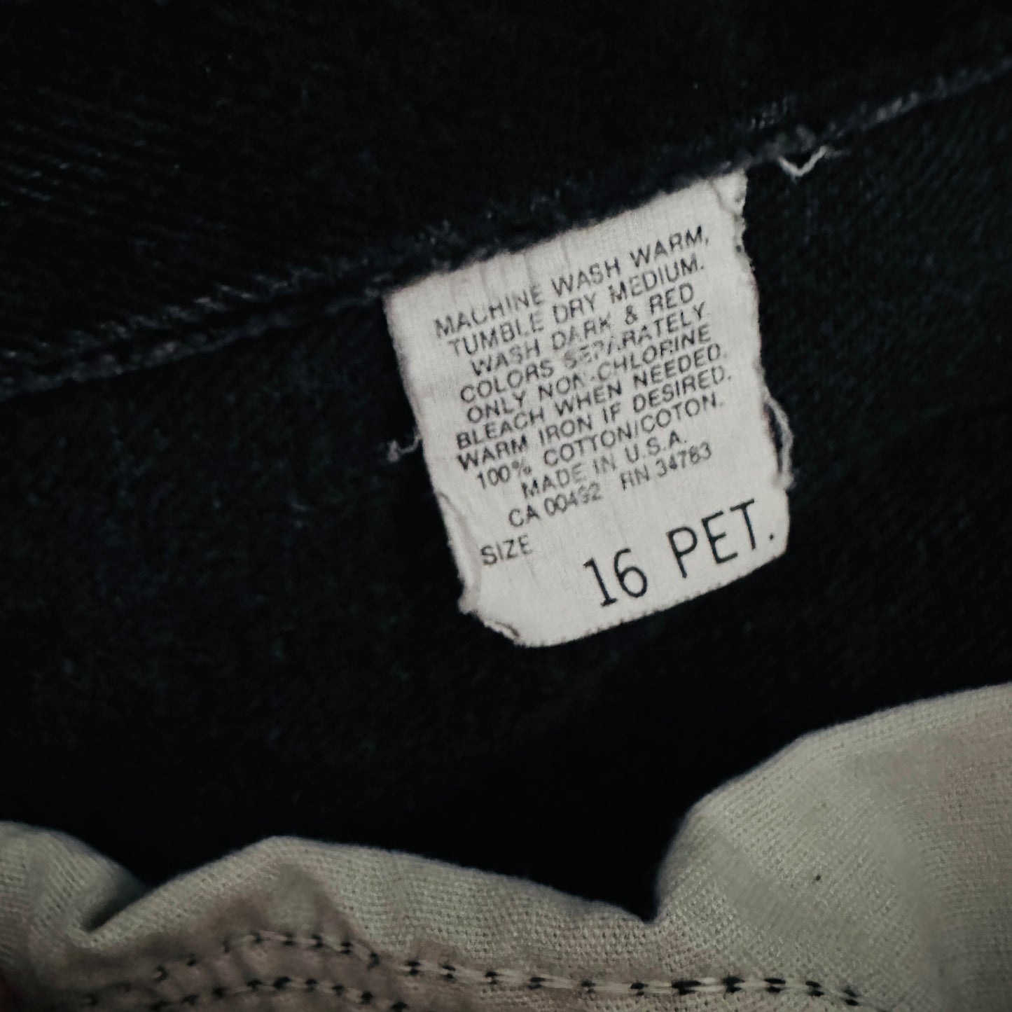 90'S VINTAGE LEE BLACK MOM JEANS // WAIST SIZE 31