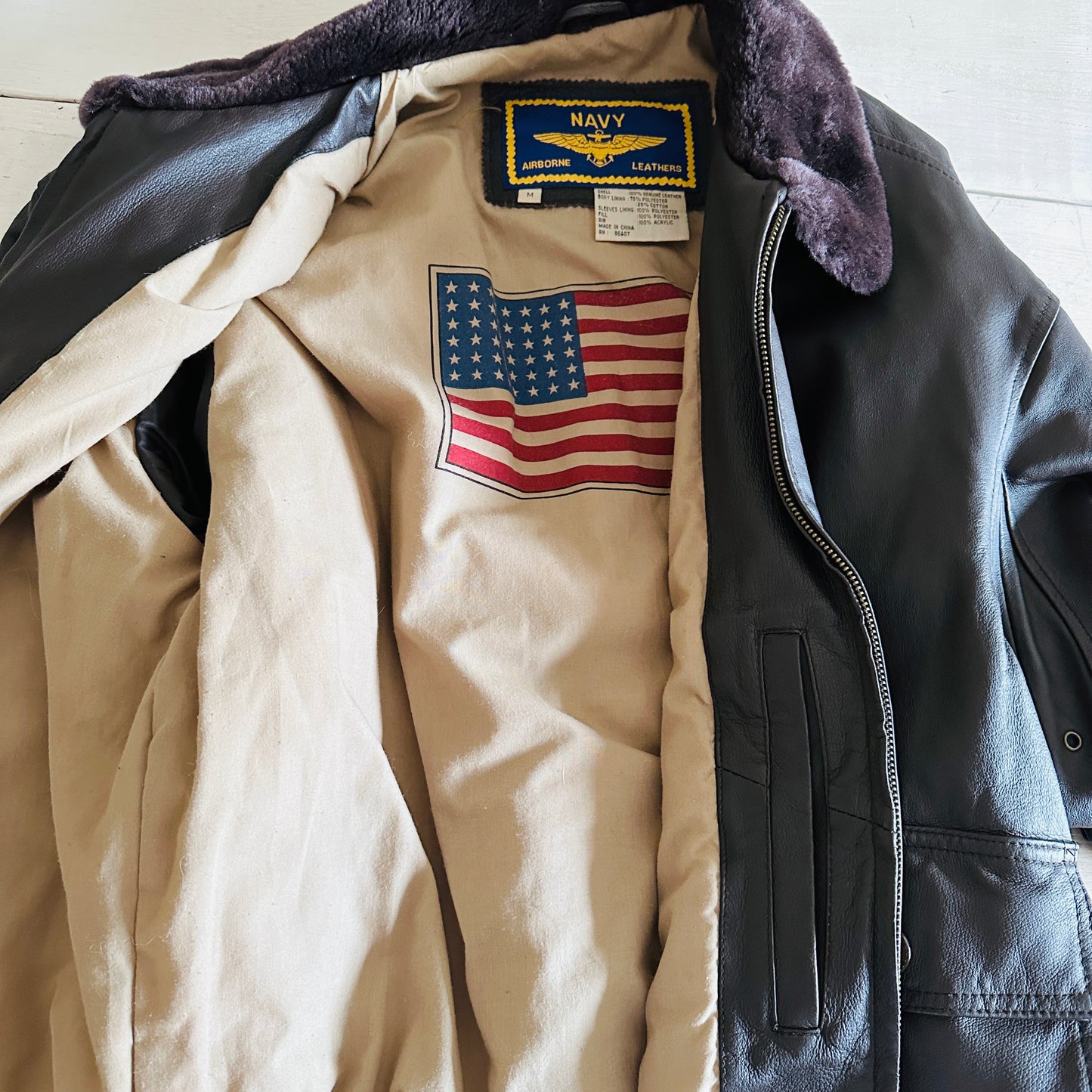 90'S VINTAGE LEATHER FLIGHT JACKET // SIZE MEDIUM