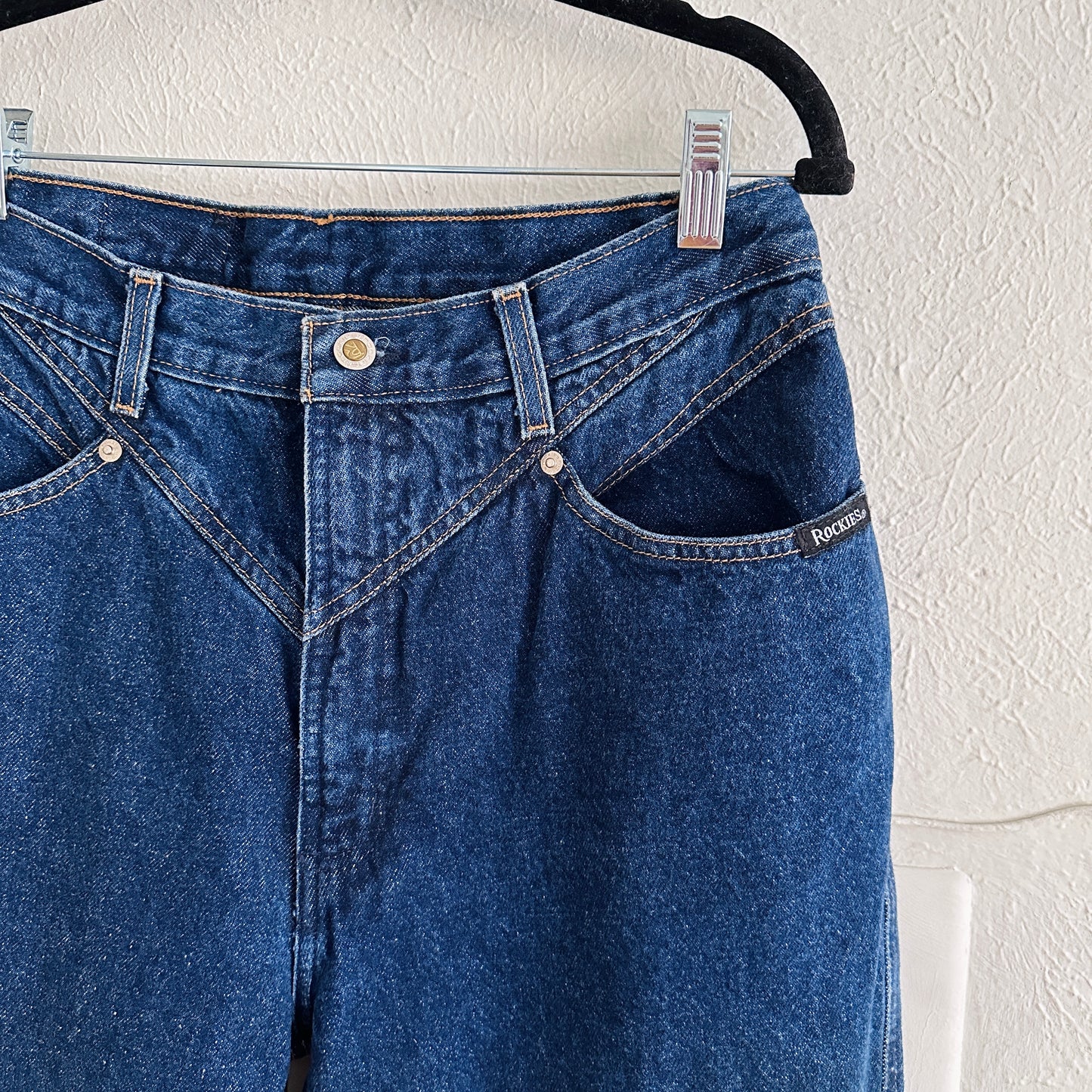 90'S VINTAGE ROCKIES BAREBACK JEANS // WAIST SIZE 29, 30, & 31