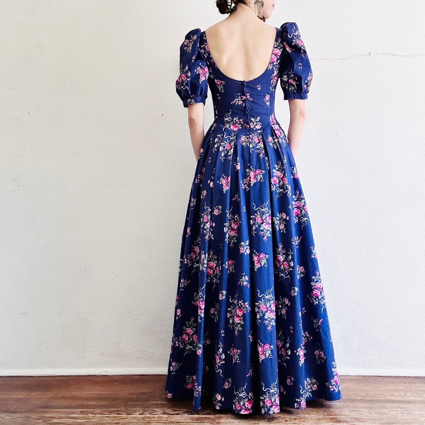 80'S VINTAGE LAURA ASHLEY DRESS // SIZE XSMALL