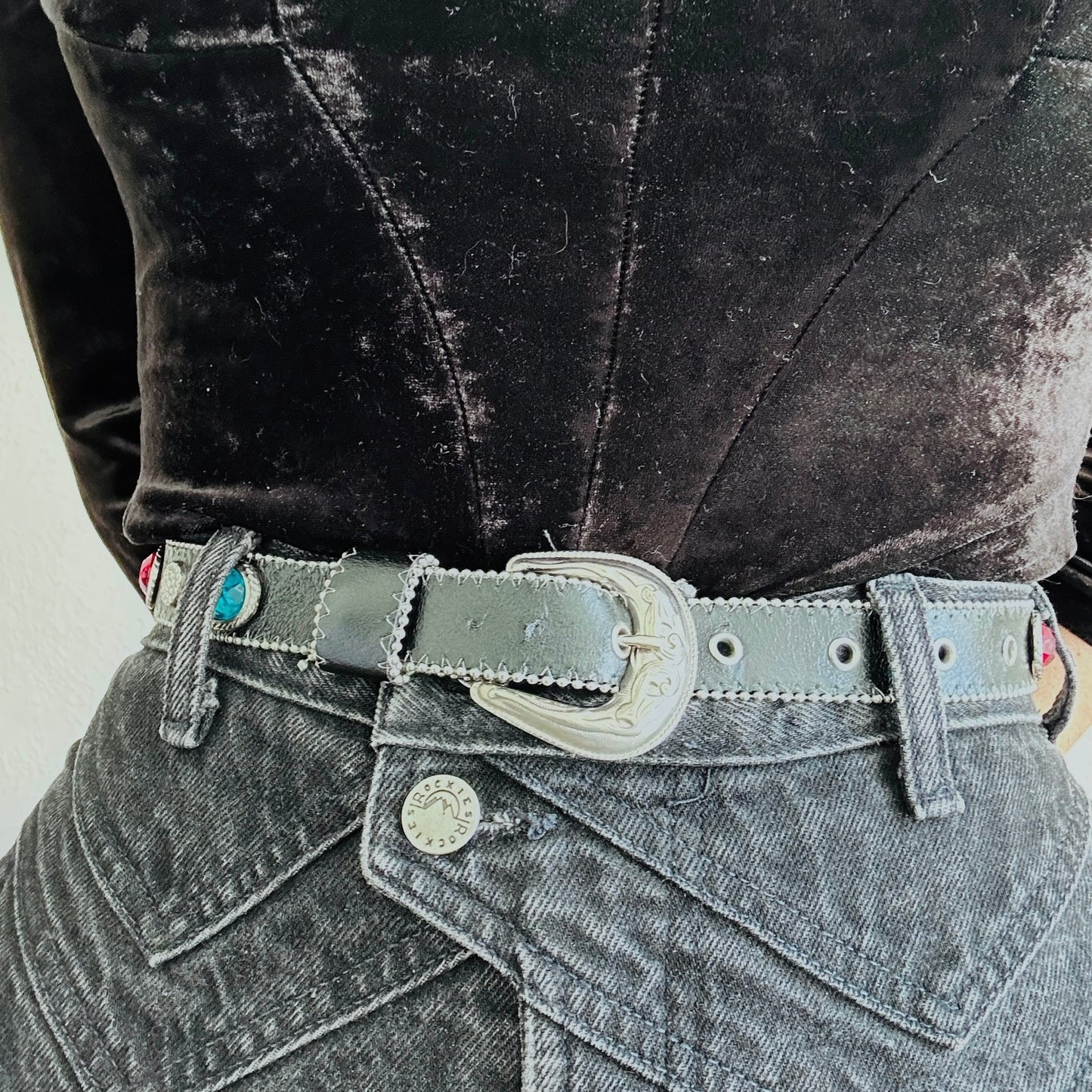 50'S VINTAGE WESTERN BEJEWELED BELT // SIZE XSMALL