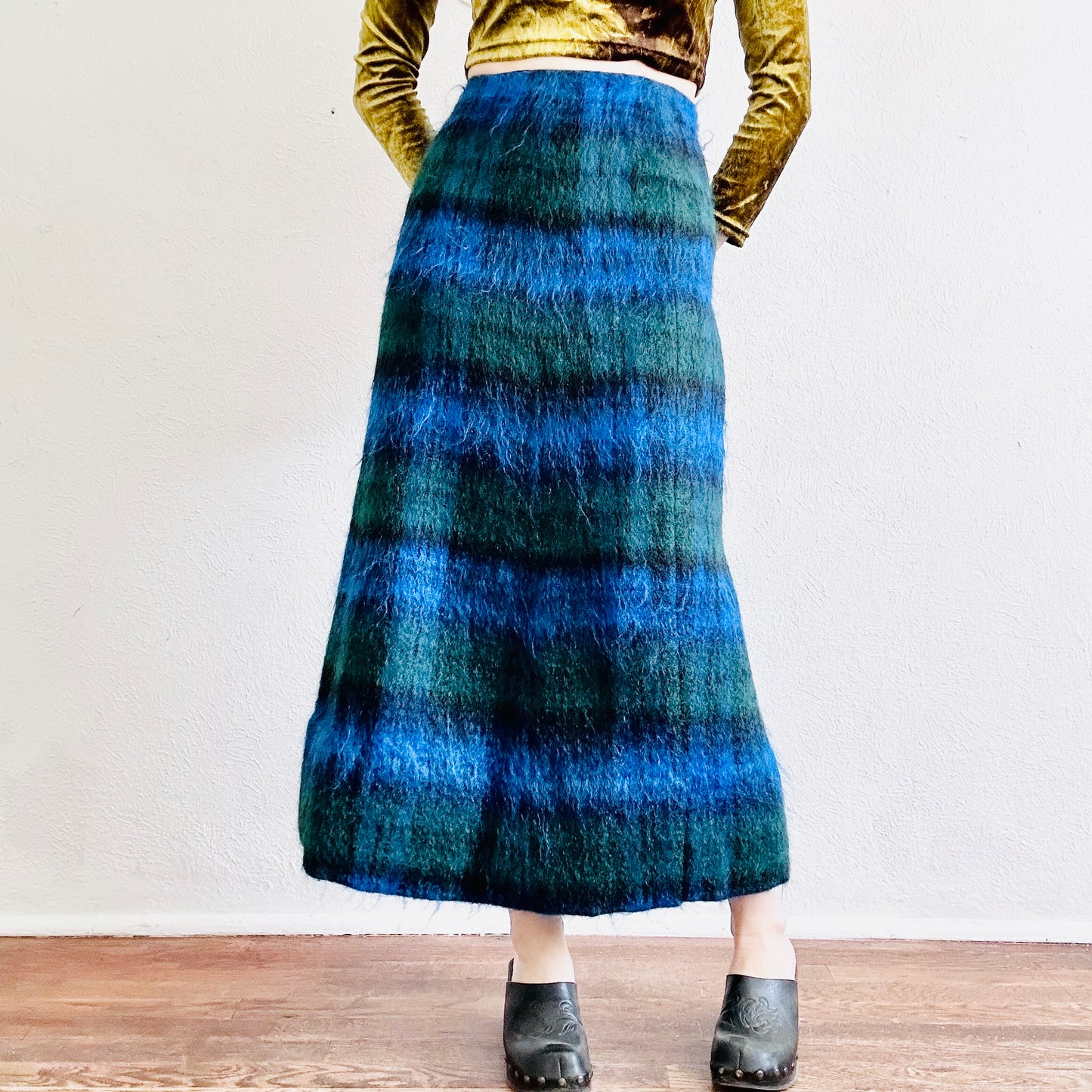 60’S VINTAGE MOHAIR PLAID SKIRT // SIZE SMALL