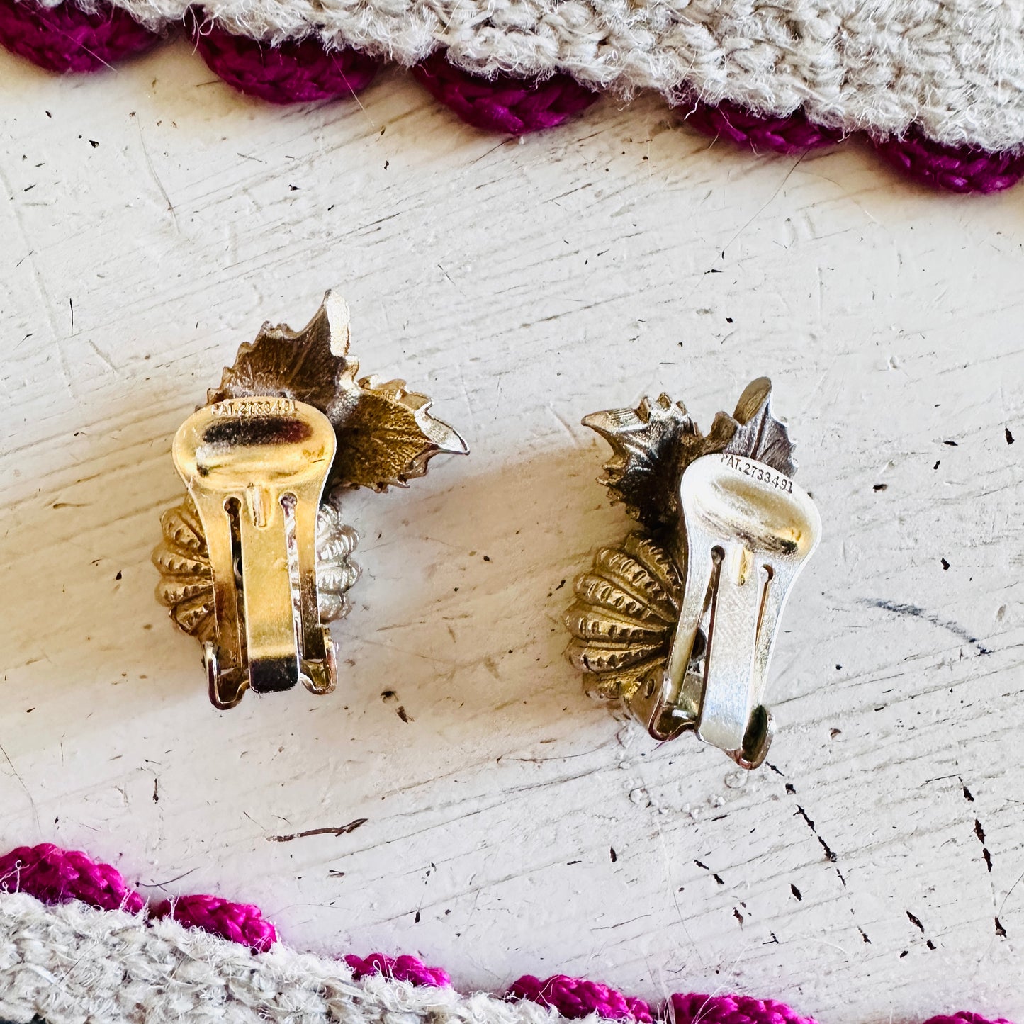 80S VINTAGE BRASS CLIP ON EARRINGS // ONE SIZE
