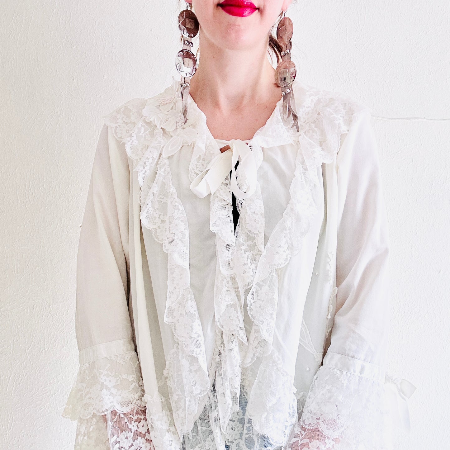80'S VINTAGE WHITE LACE LINGERIE ROBE // SIZE MEDIUM LARGE